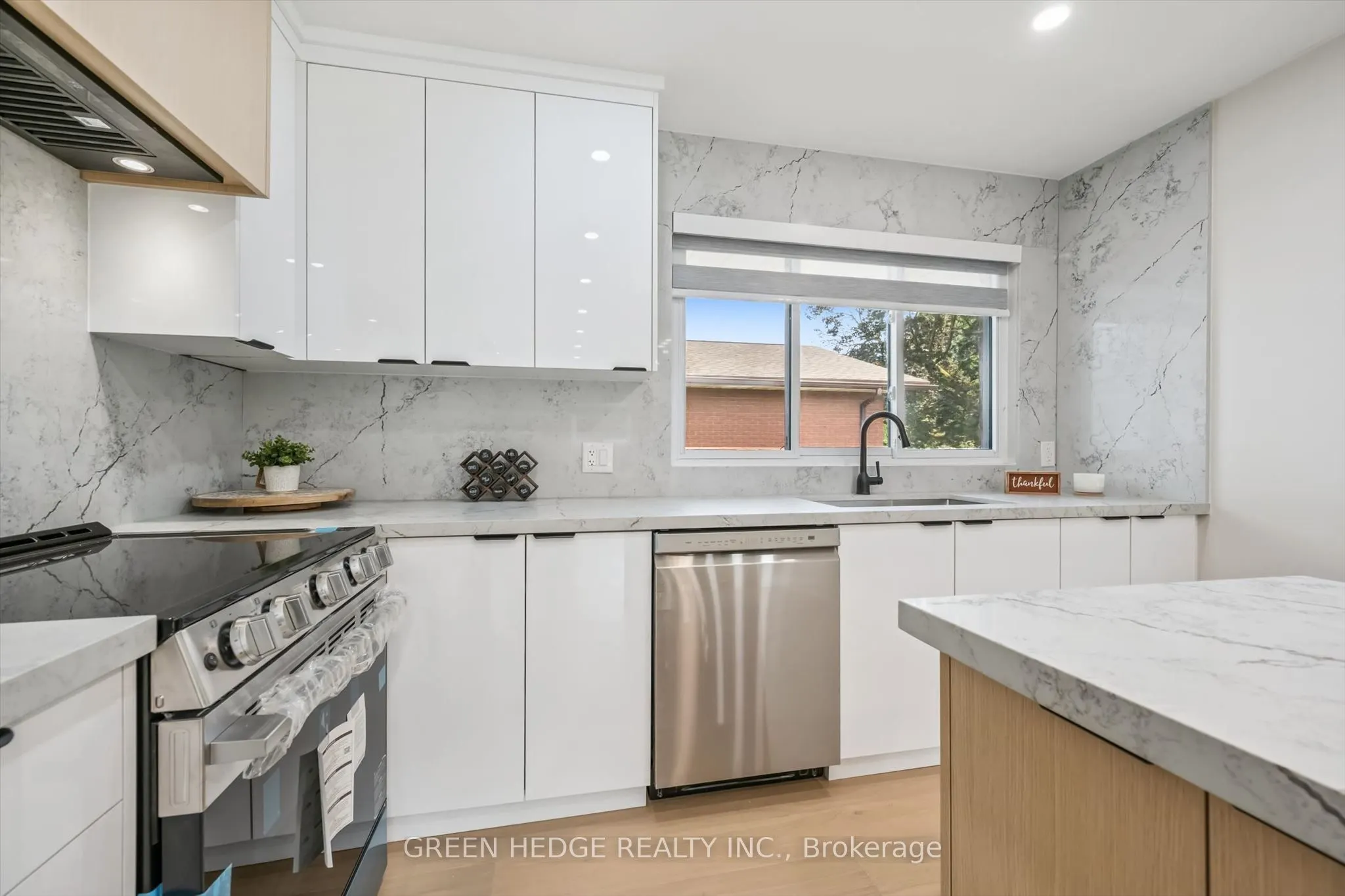 385 Village Crescent