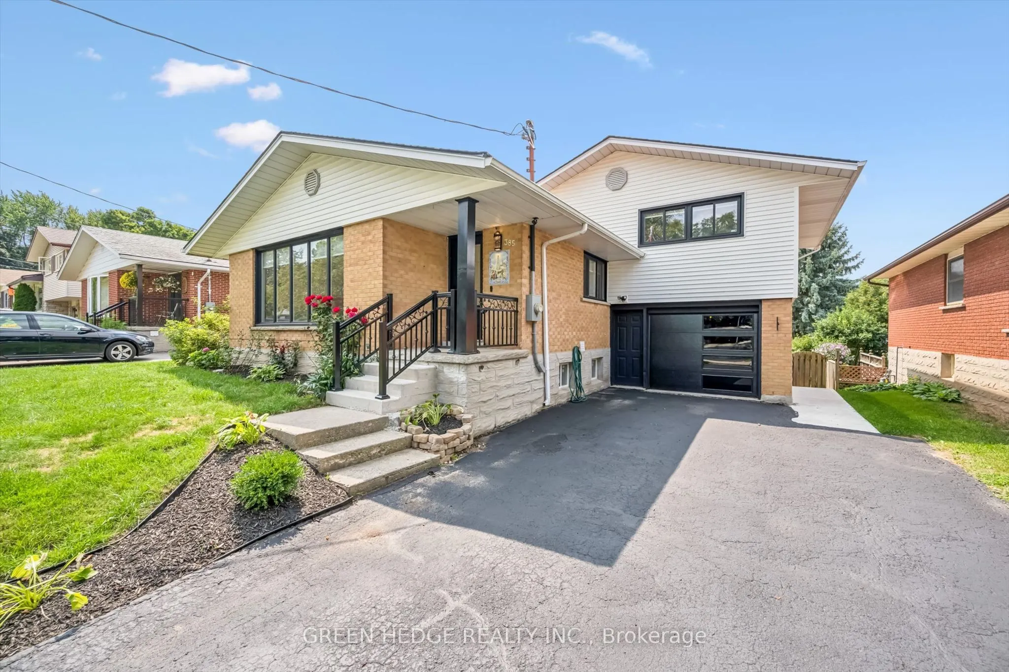 385 Village Crescent