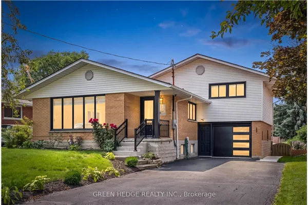 385 Village Crescent