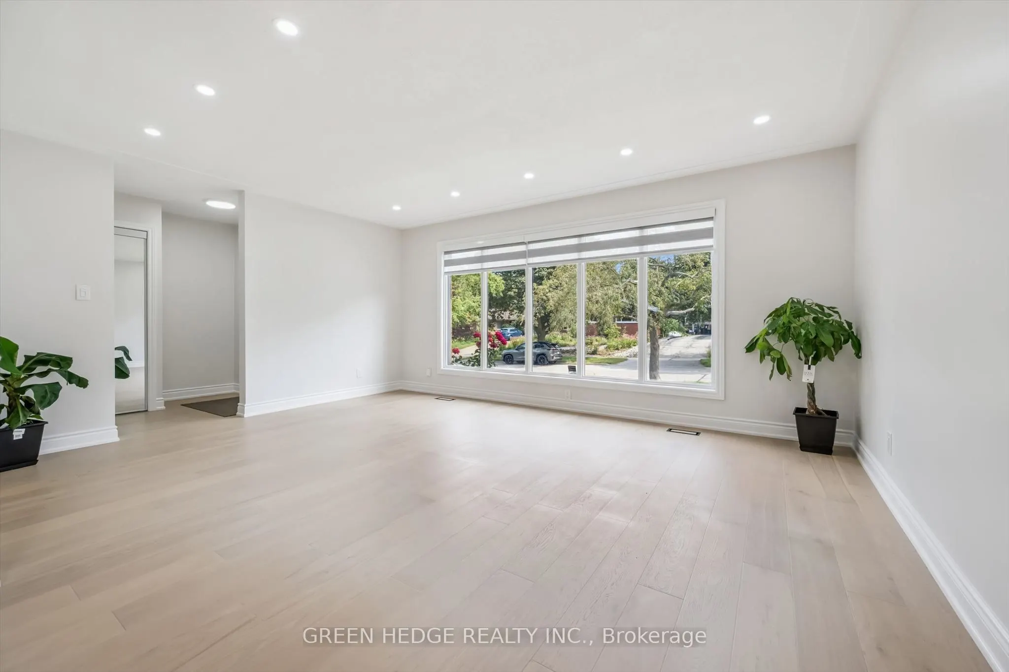 385 Village Crescent