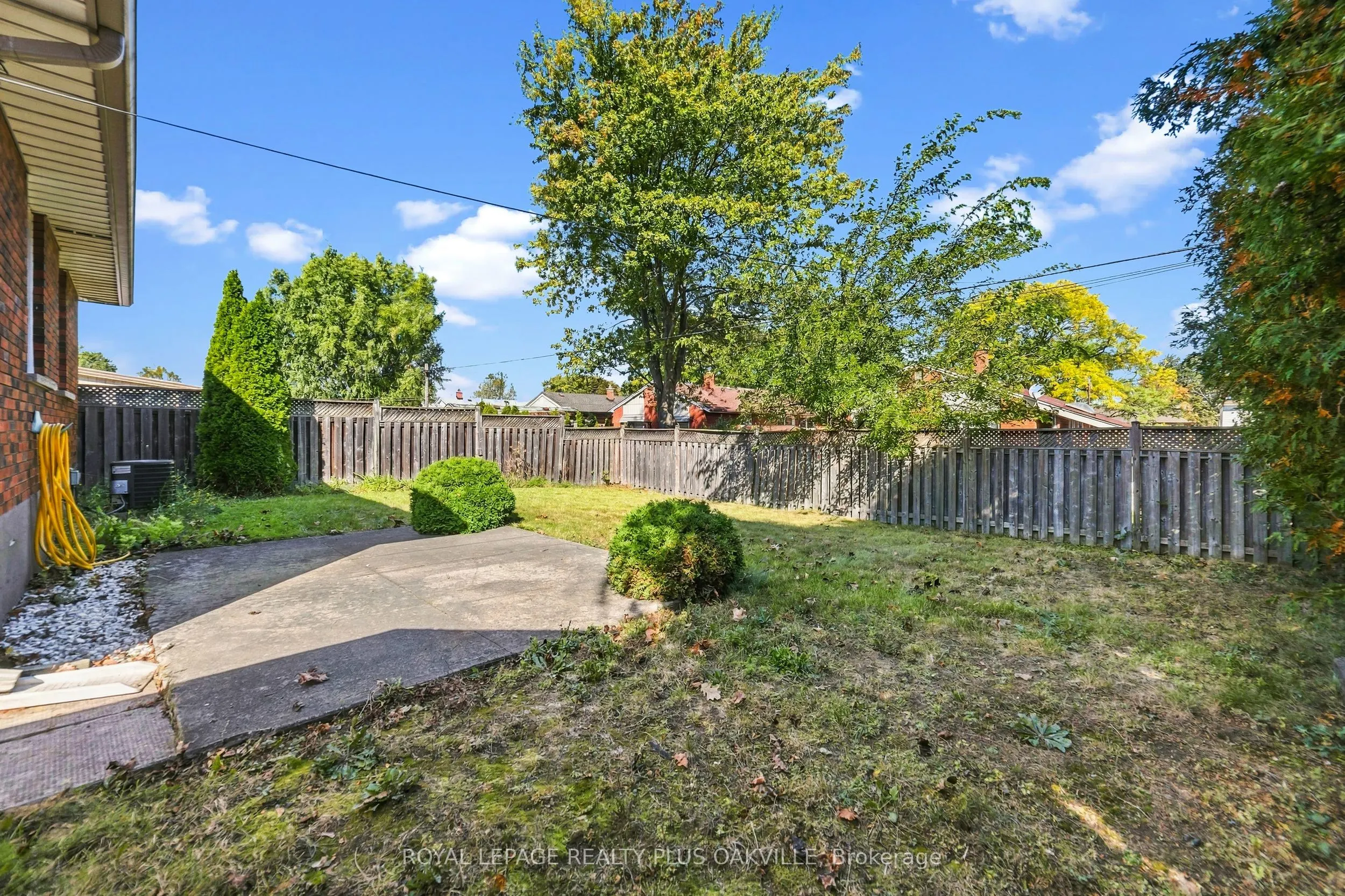 19 Endfield Avenue