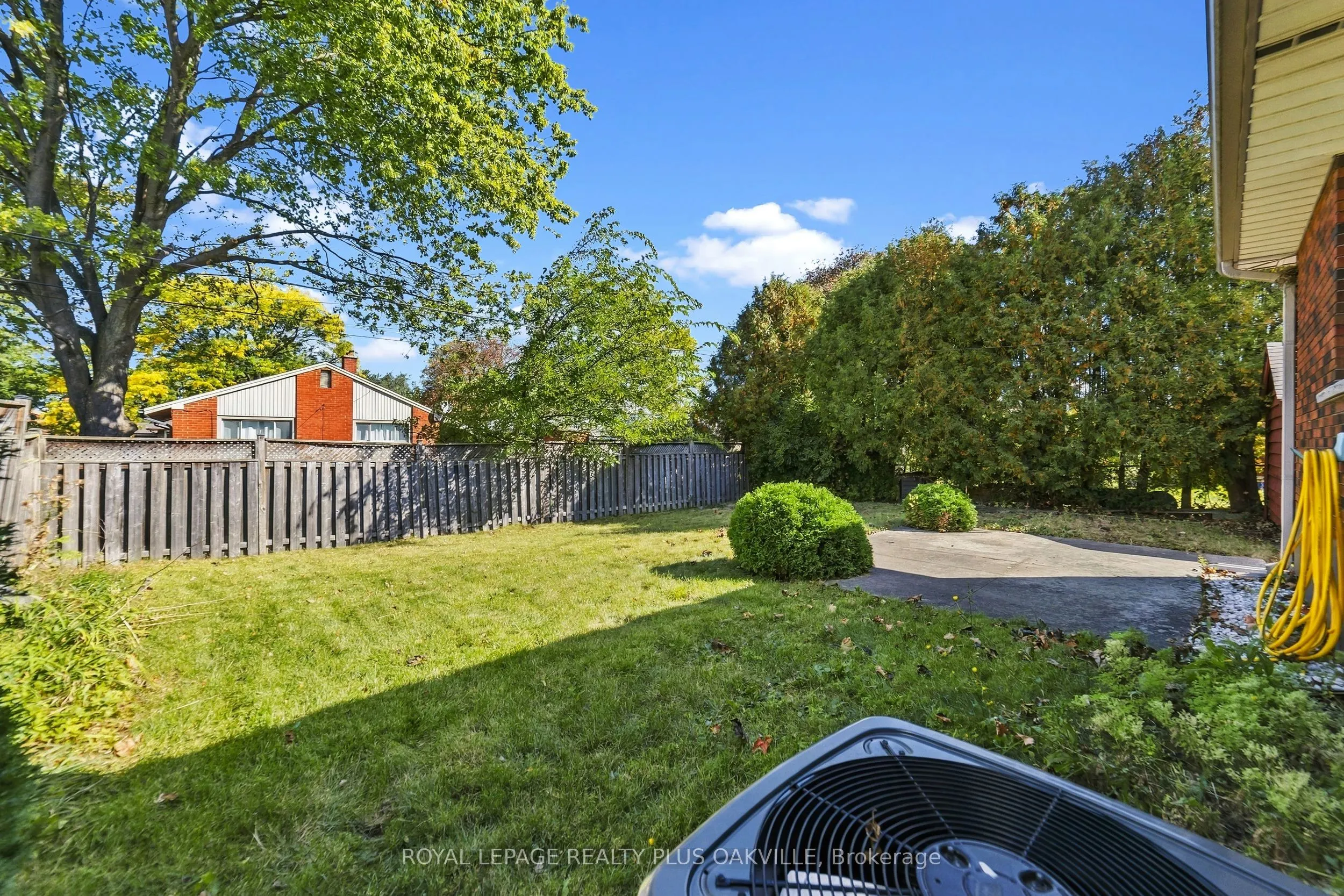 19 Endfield Avenue