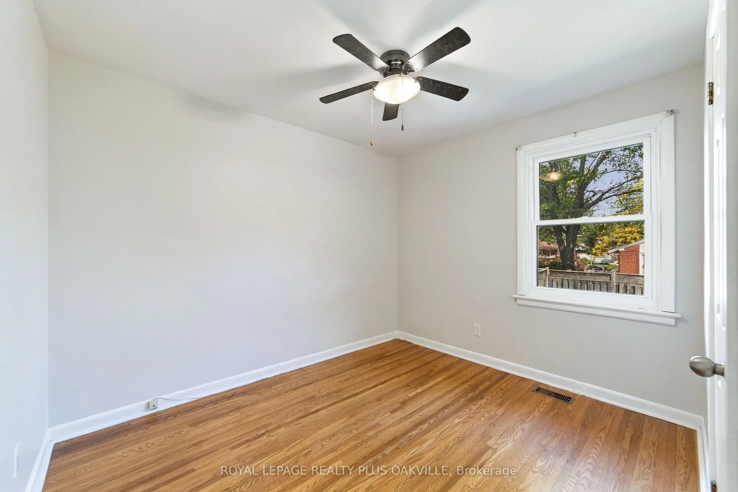 19 Endfield Avenue