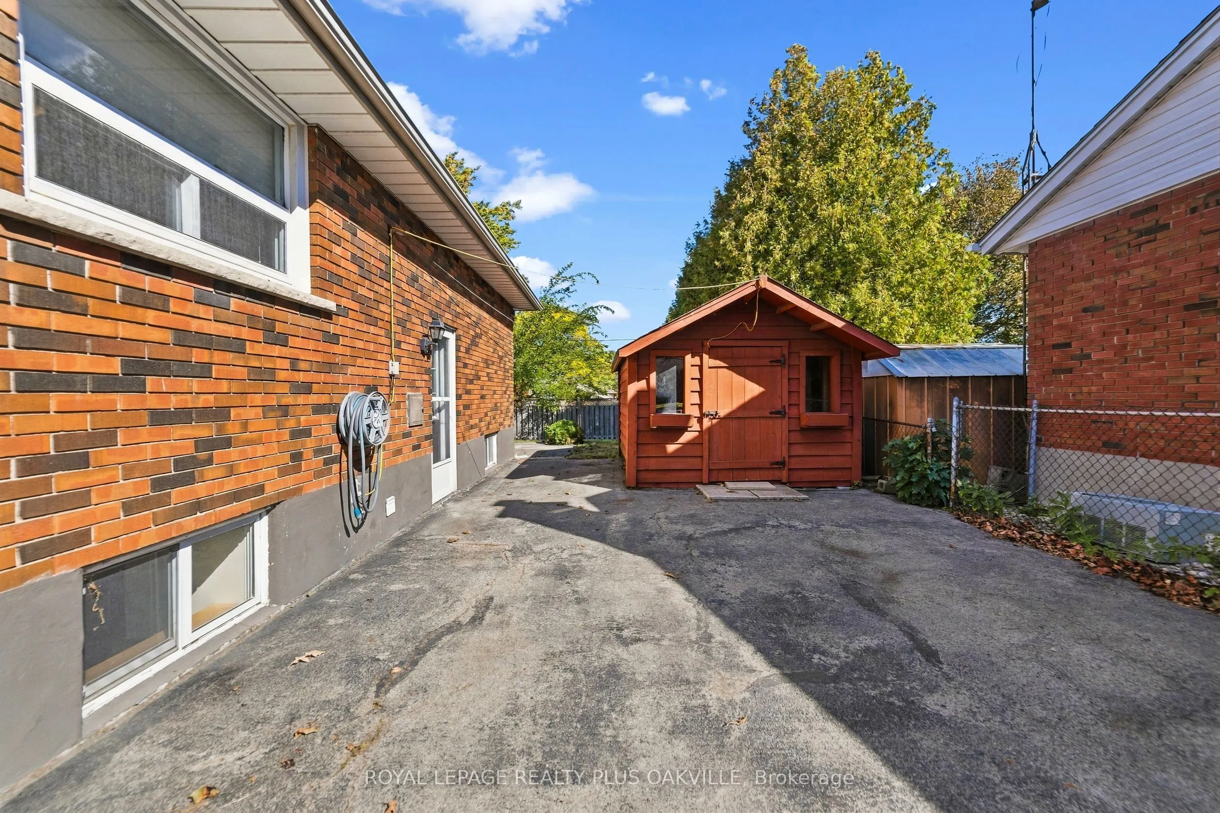 19 Endfield Avenue