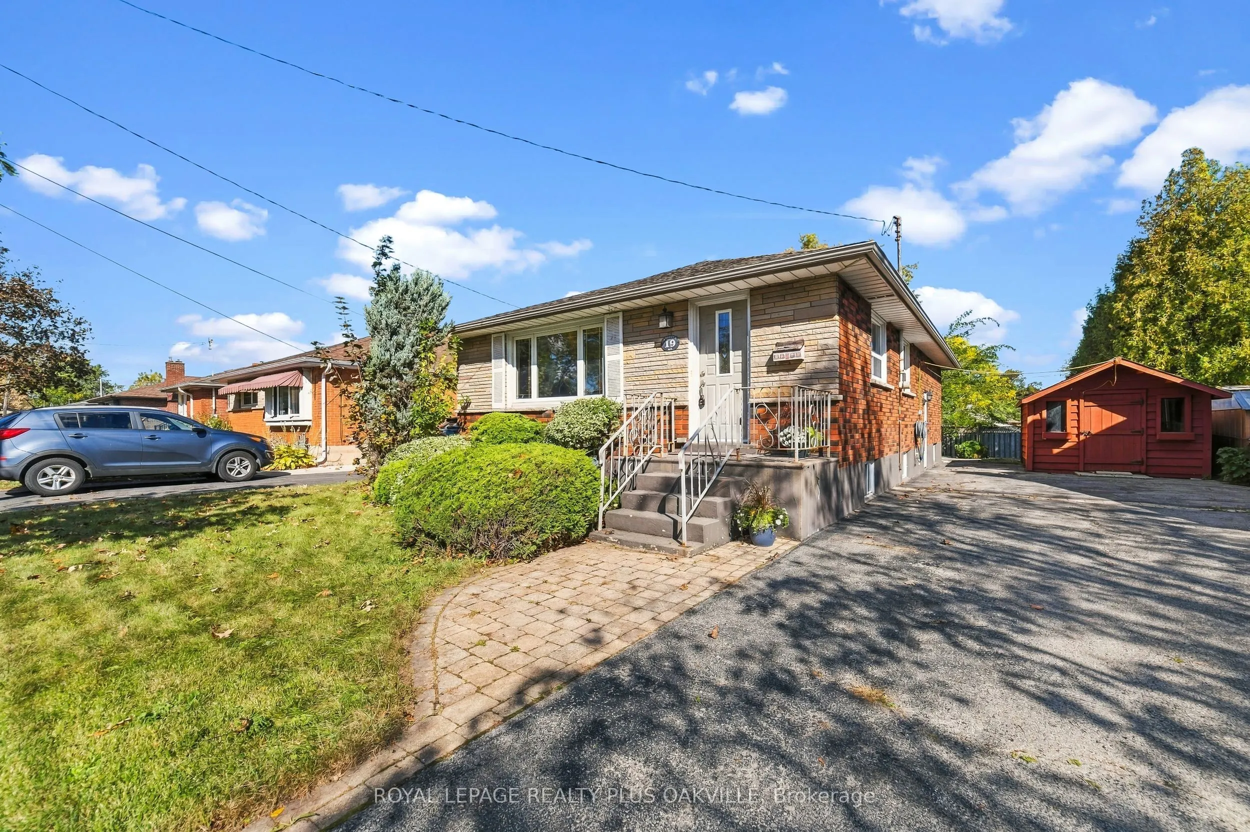 19 Endfield Avenue