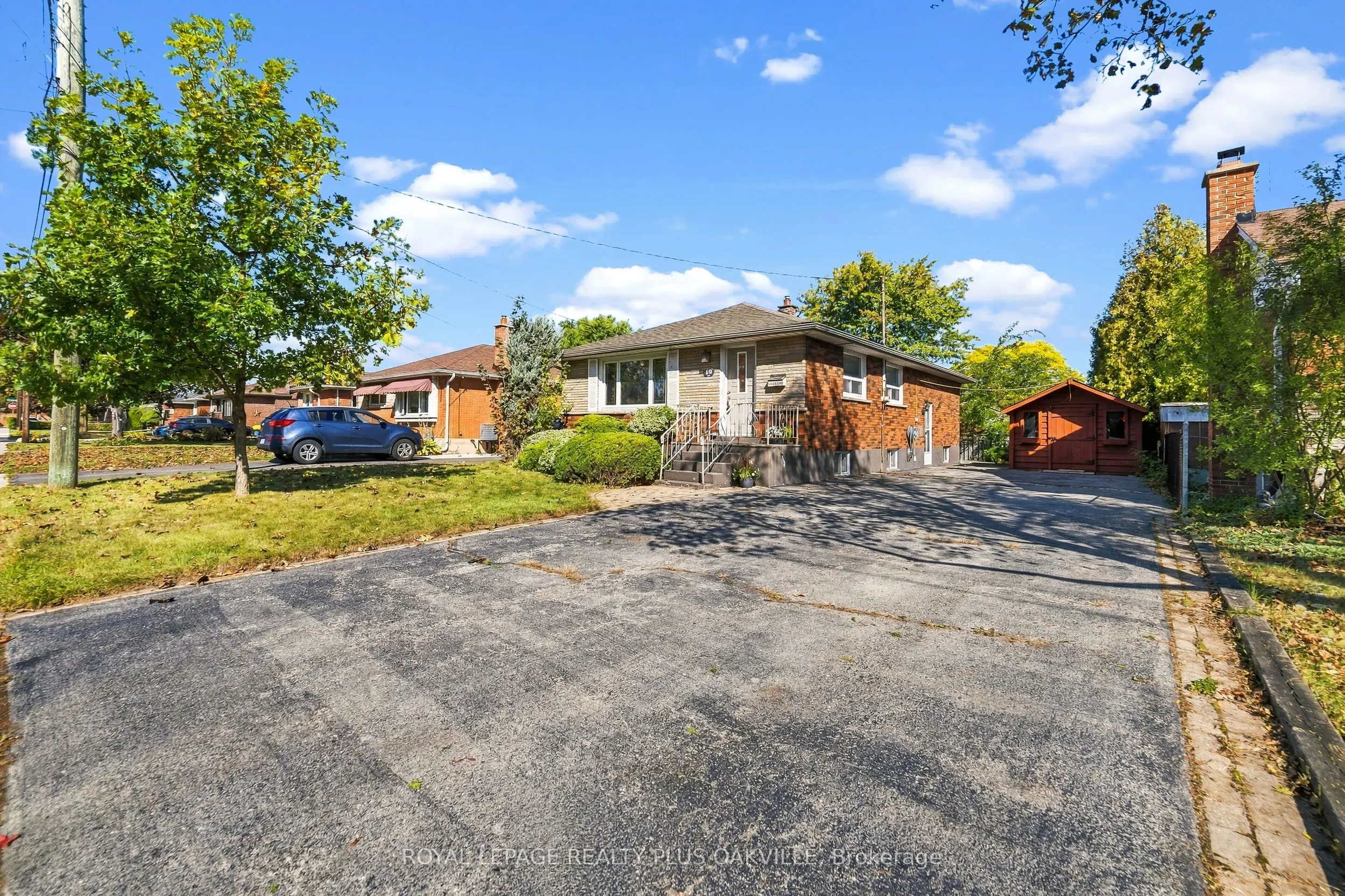 19 Endfield Avenue