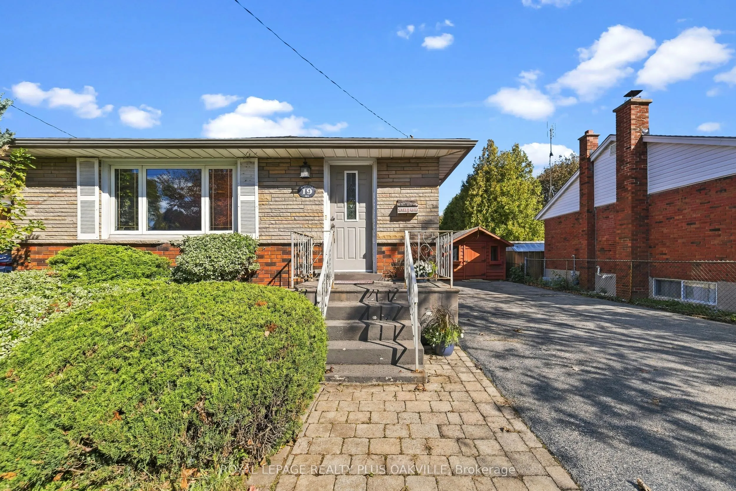 19 Endfield Avenue