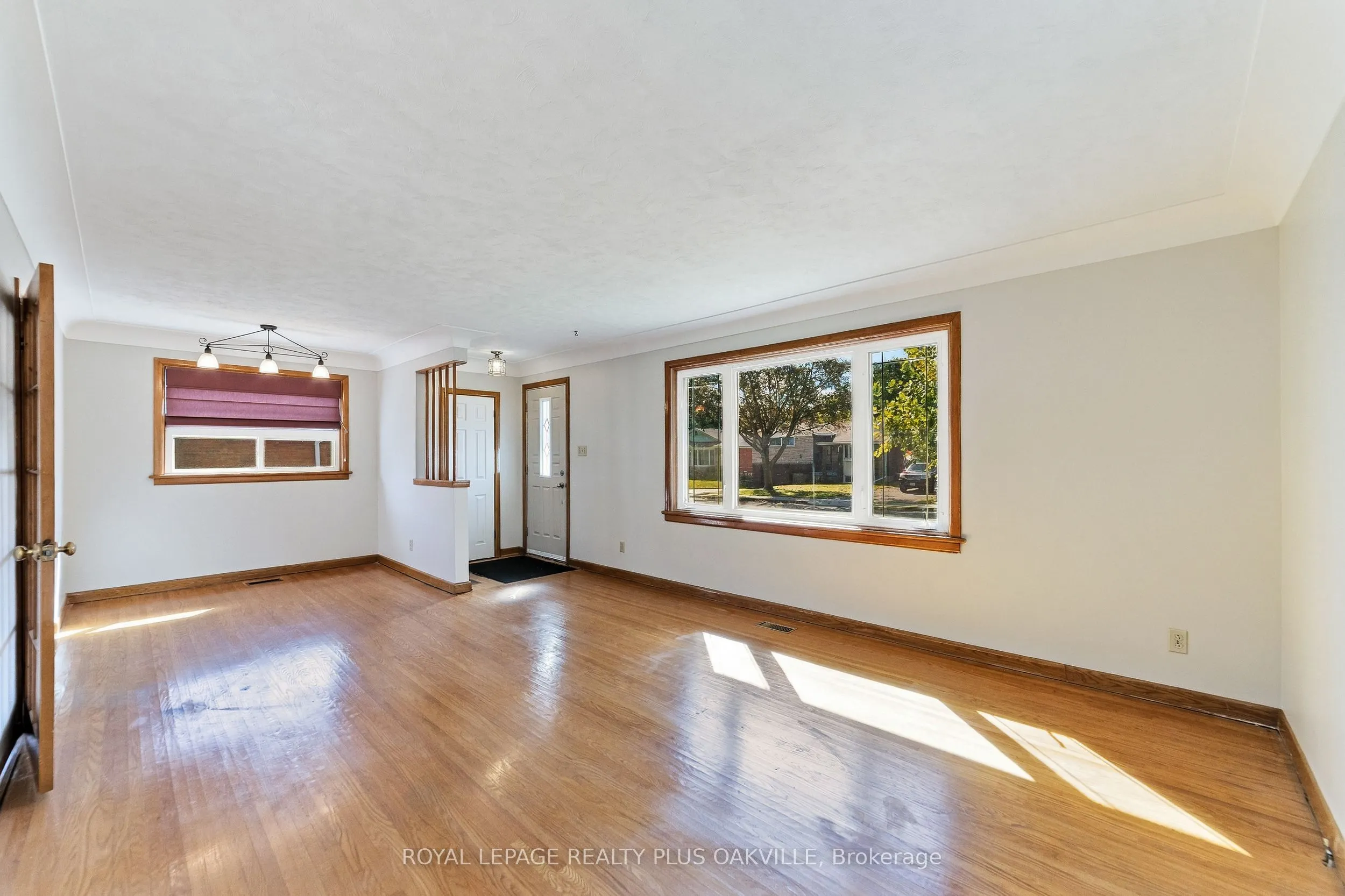 19 Endfield Avenue