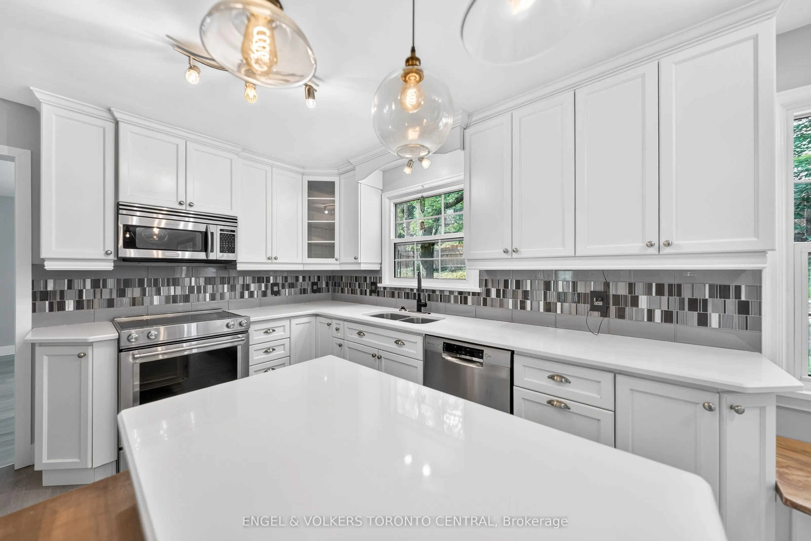 256 Shakespeare Drive