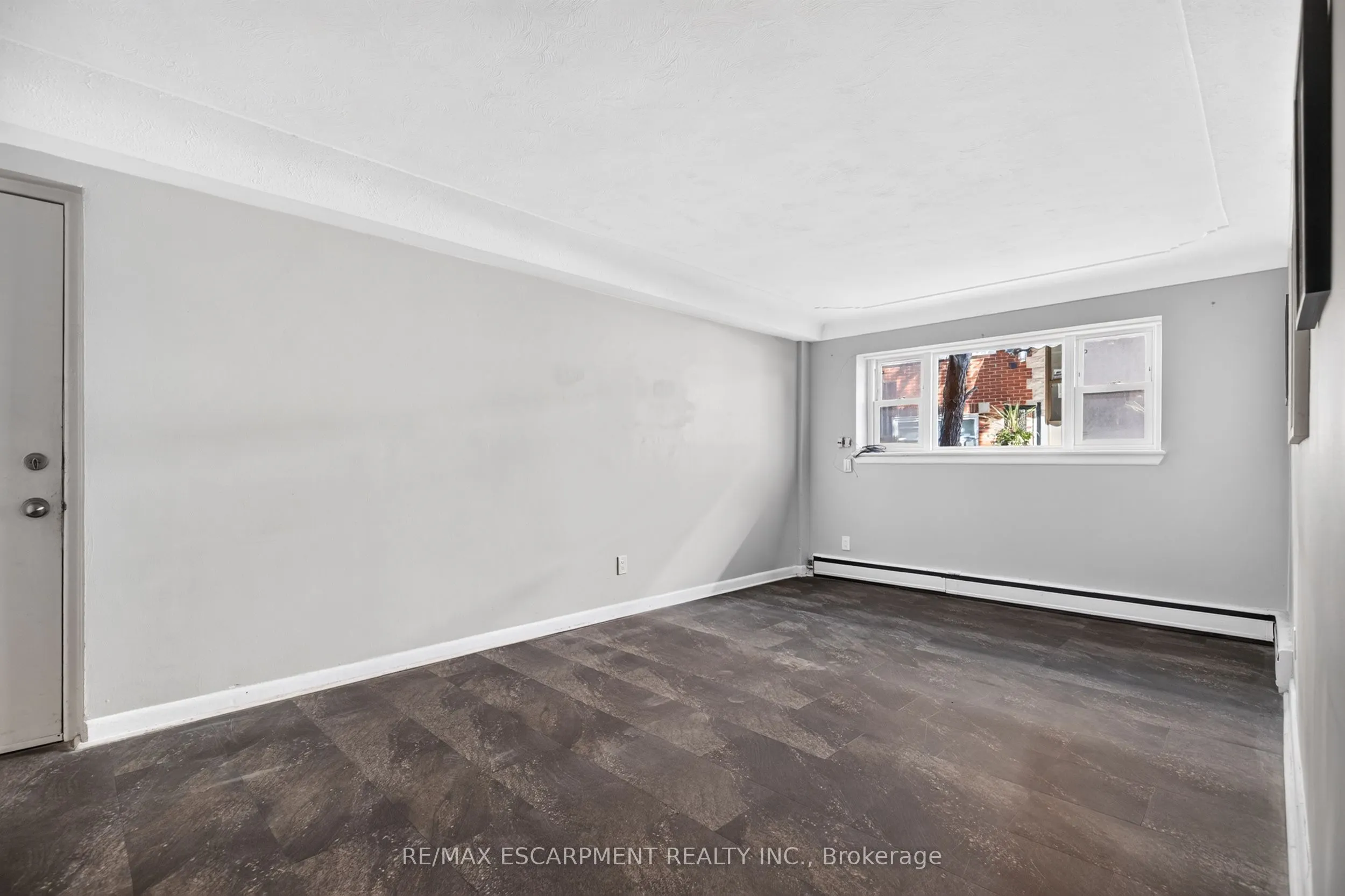 3 Applewood Avenue #1