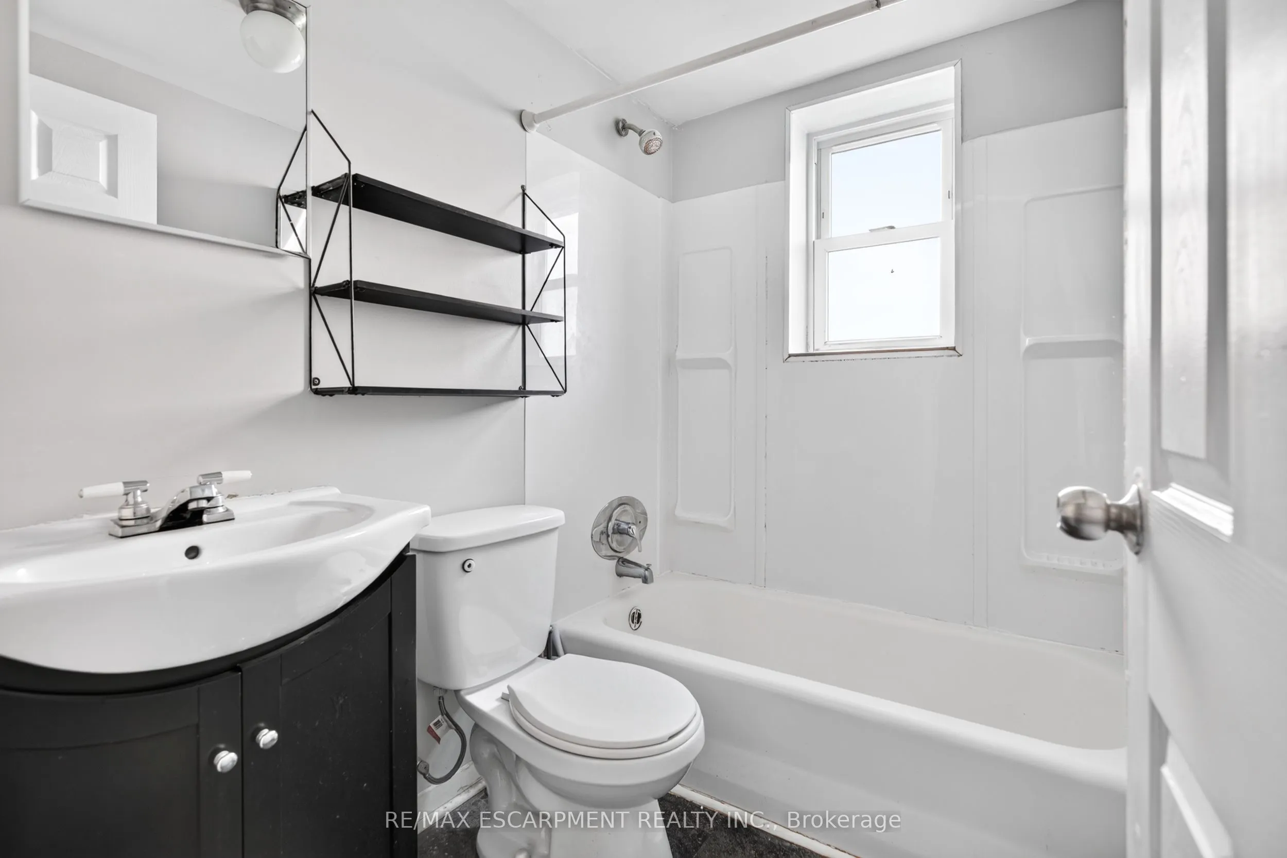 3 Applewood Avenue #1