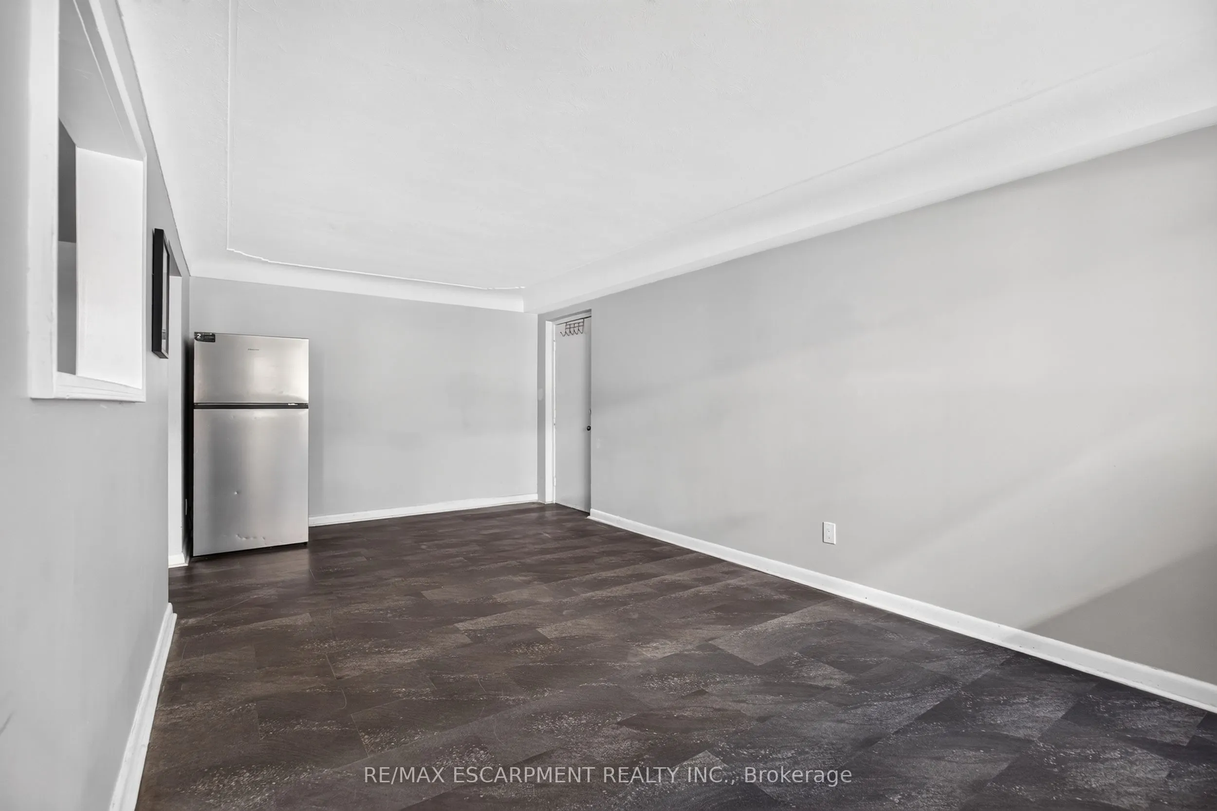 3 Applewood Avenue #1