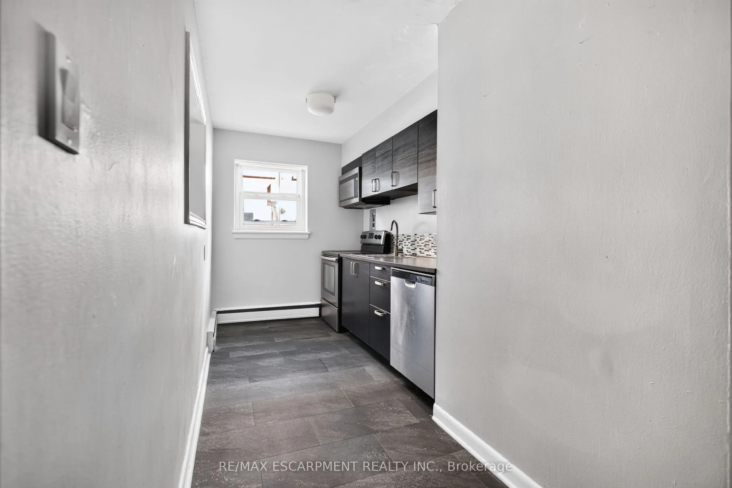 3 Applewood Avenue #1