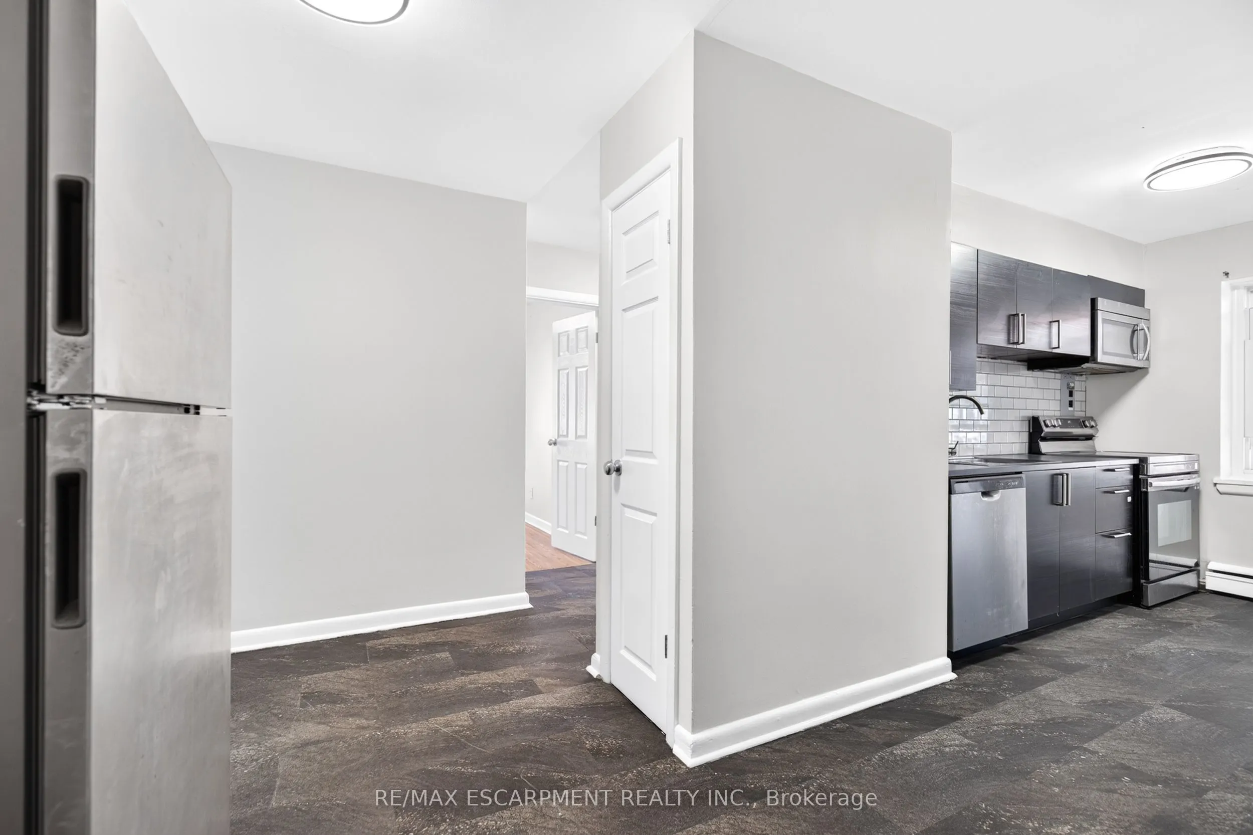 3 Applewood Avenue #3