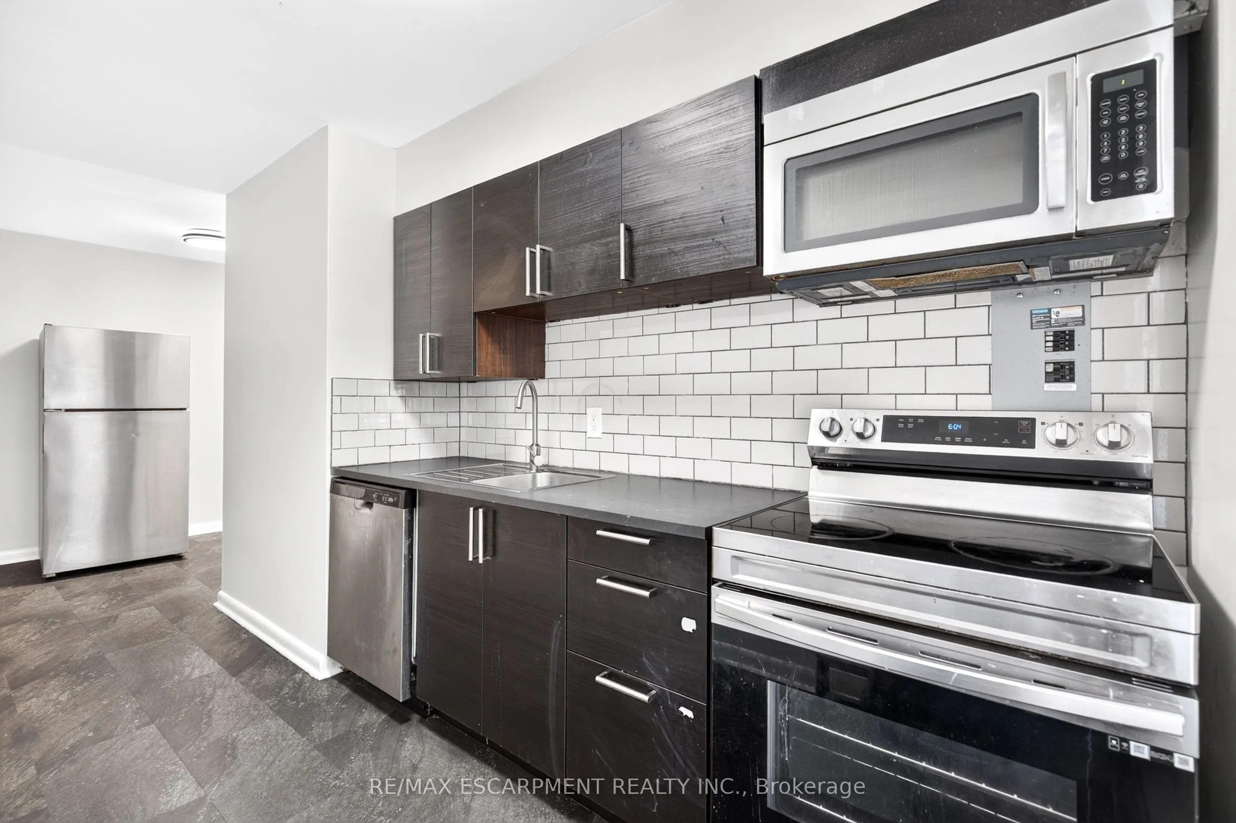 3 Applewood Avenue #3