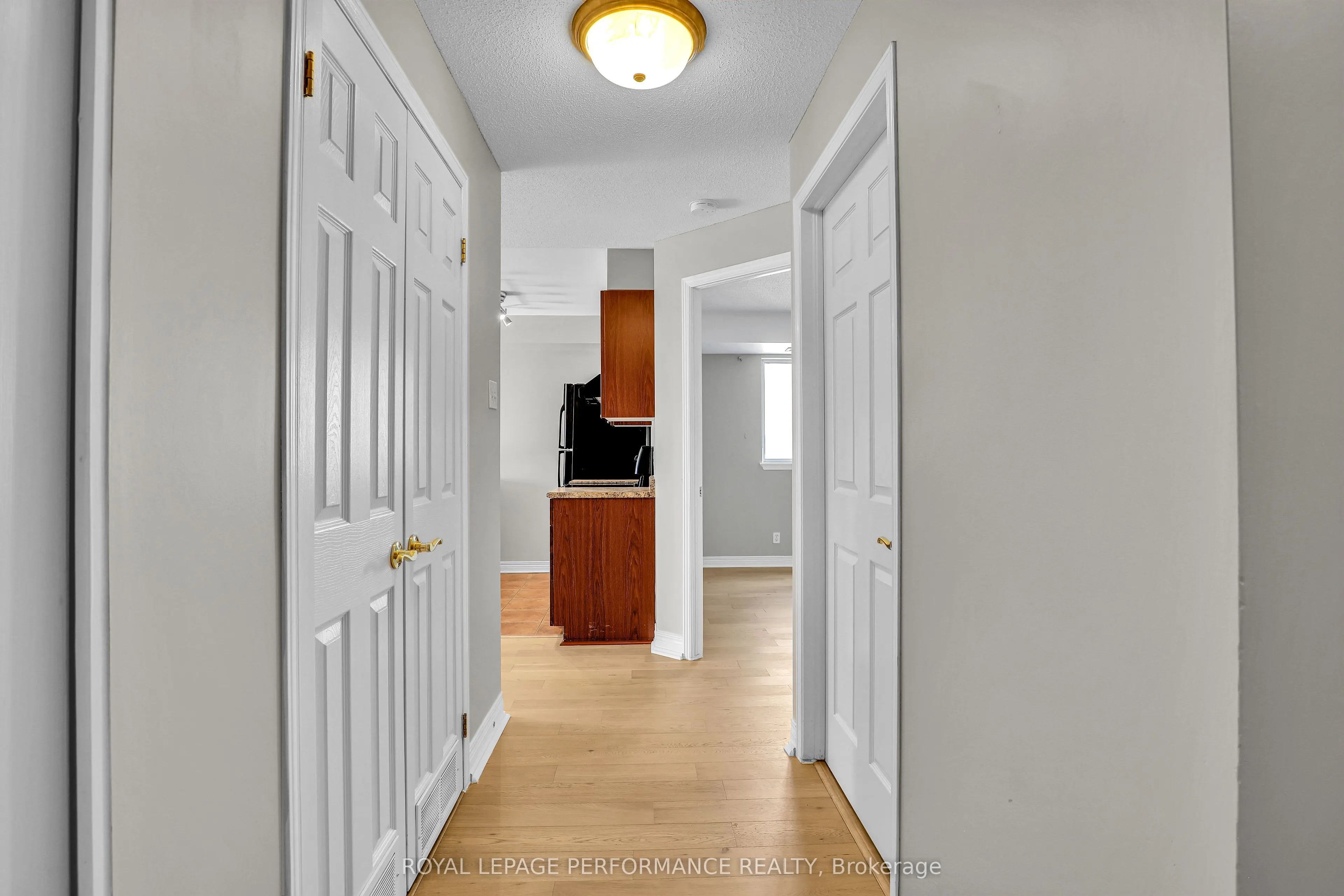 429 SOMERSET Street W #712