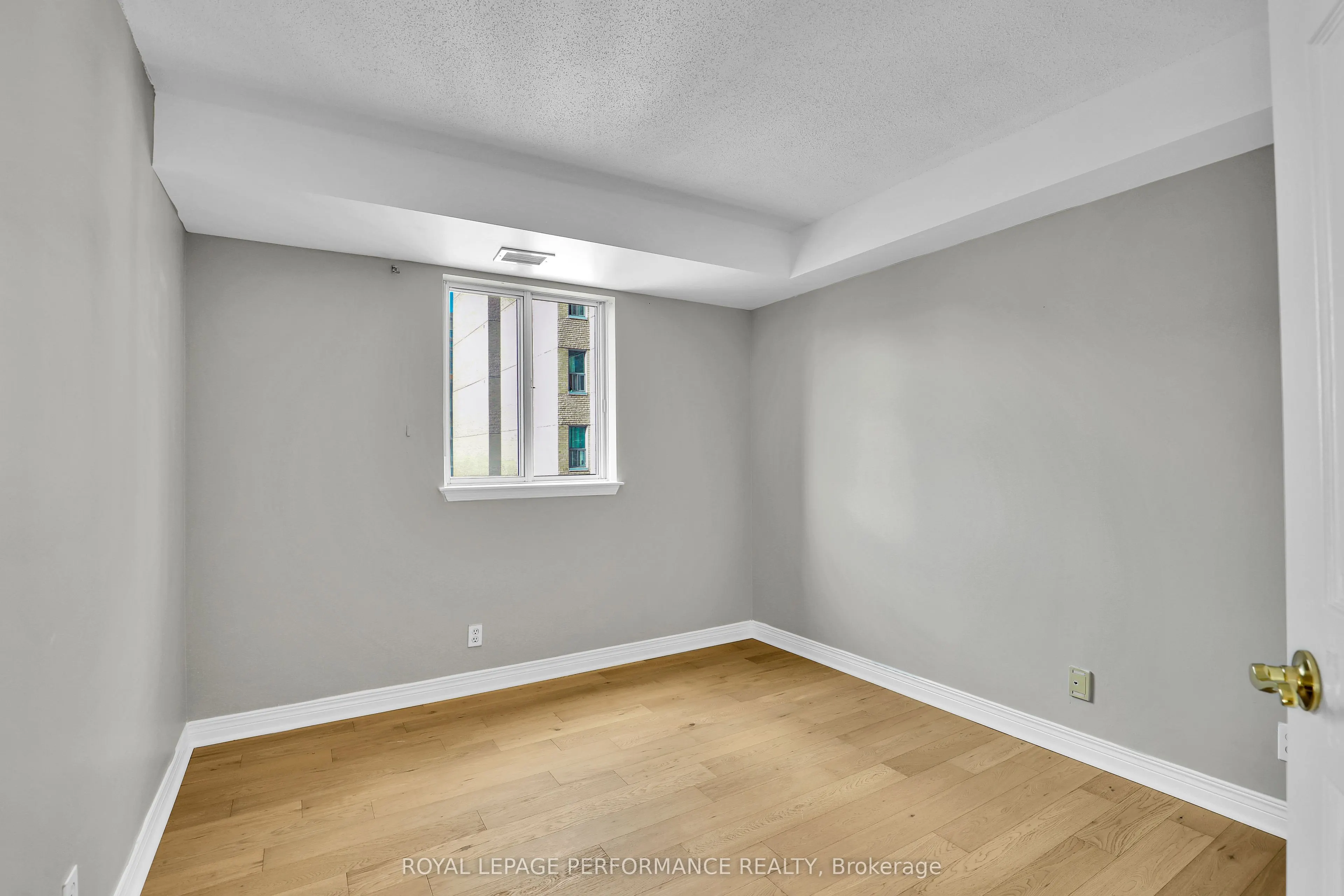 429 SOMERSET Street W #712