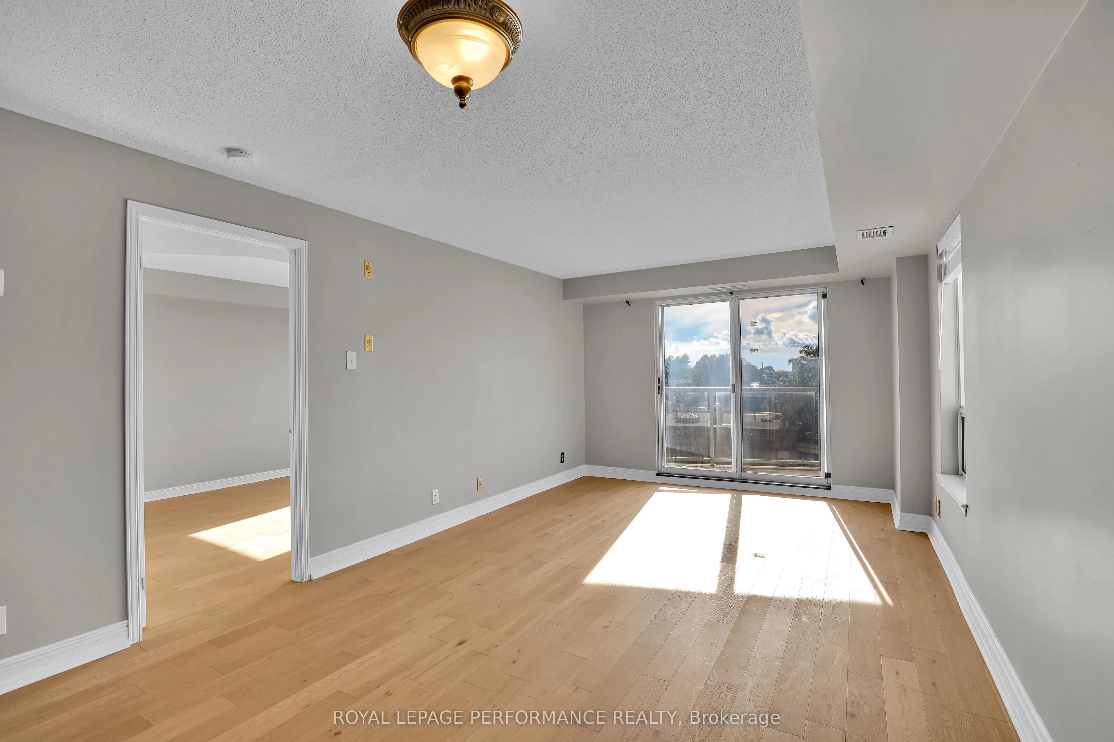 429 SOMERSET Street W #712