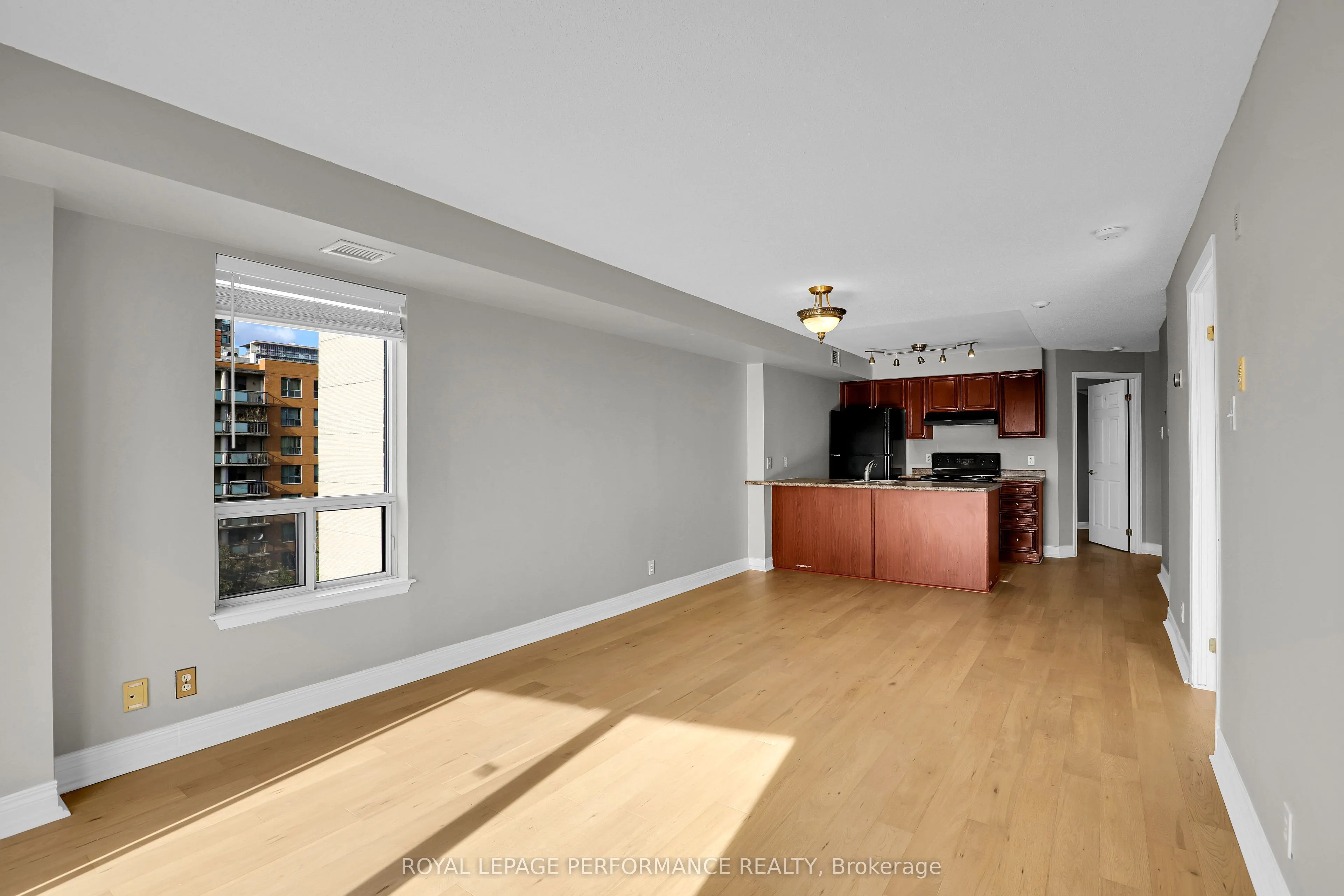429 SOMERSET Street W #712