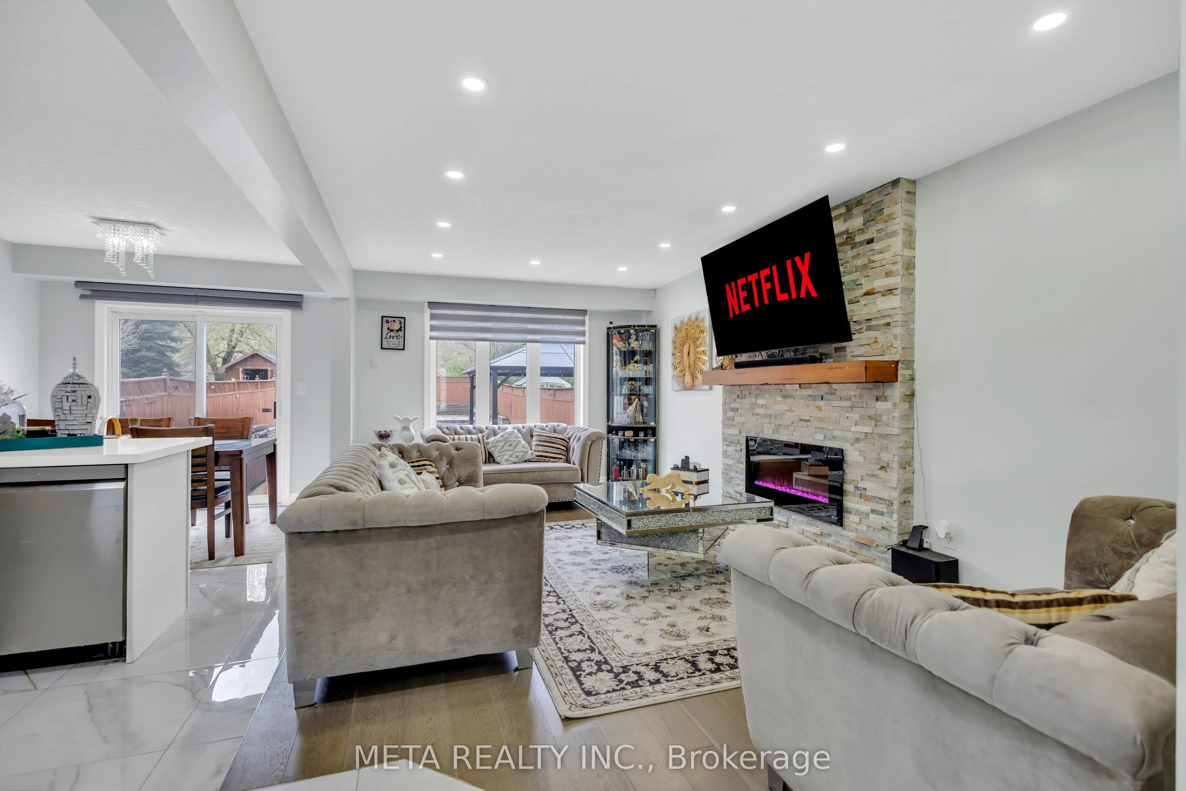 497 Langlaw Drive
