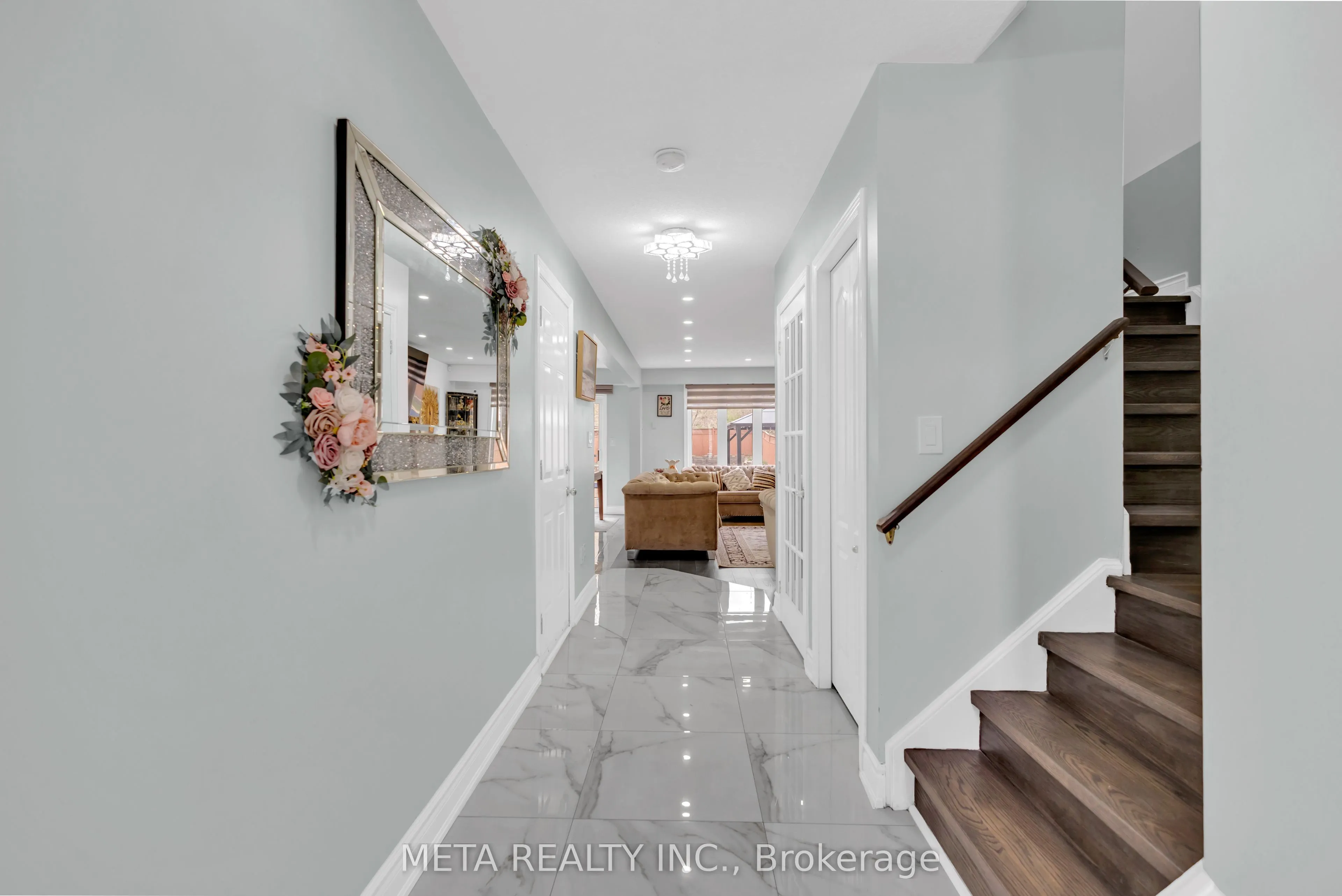 497 Langlaw Drive