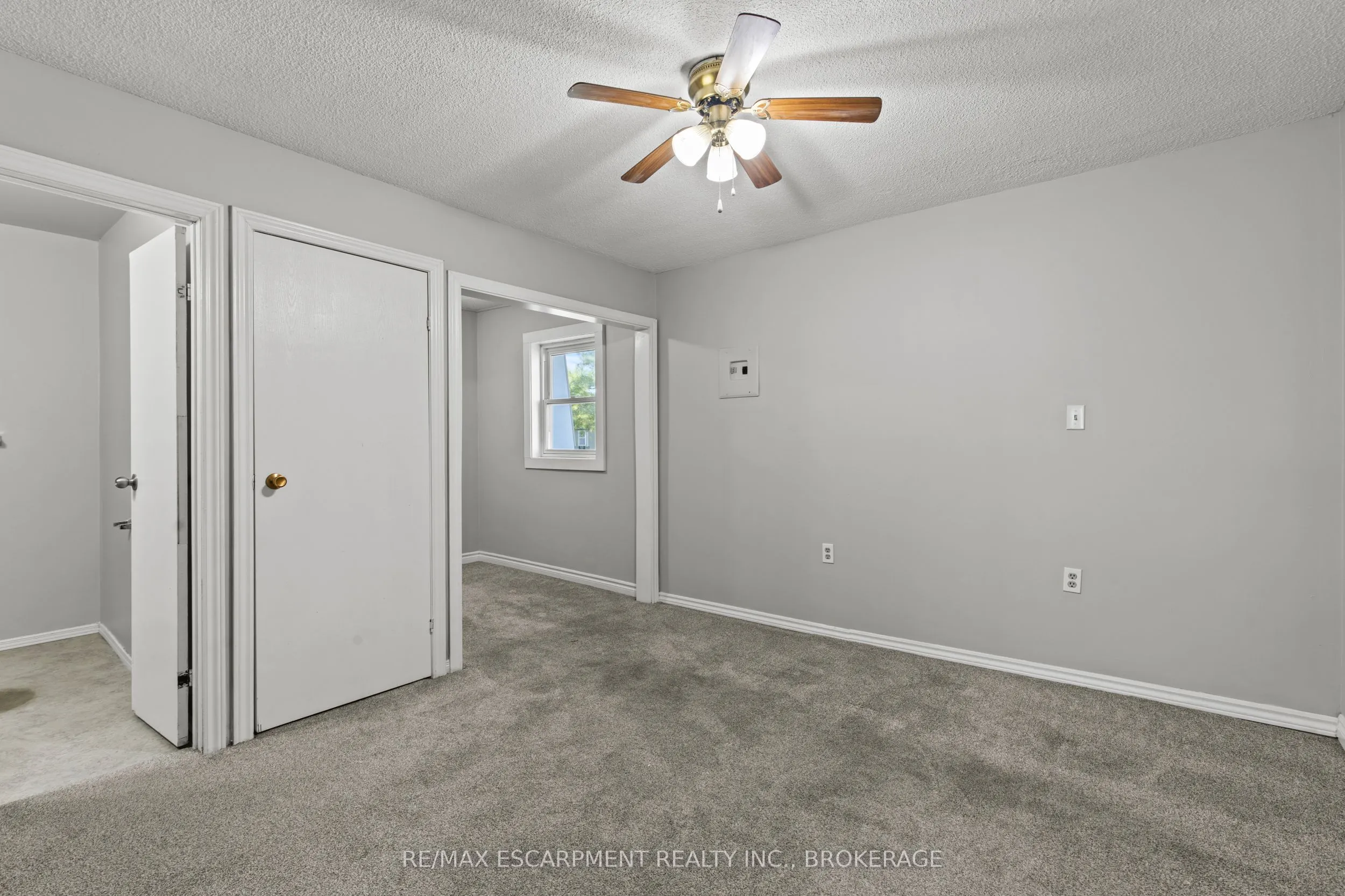 15 MCCORMICK Street #Upper