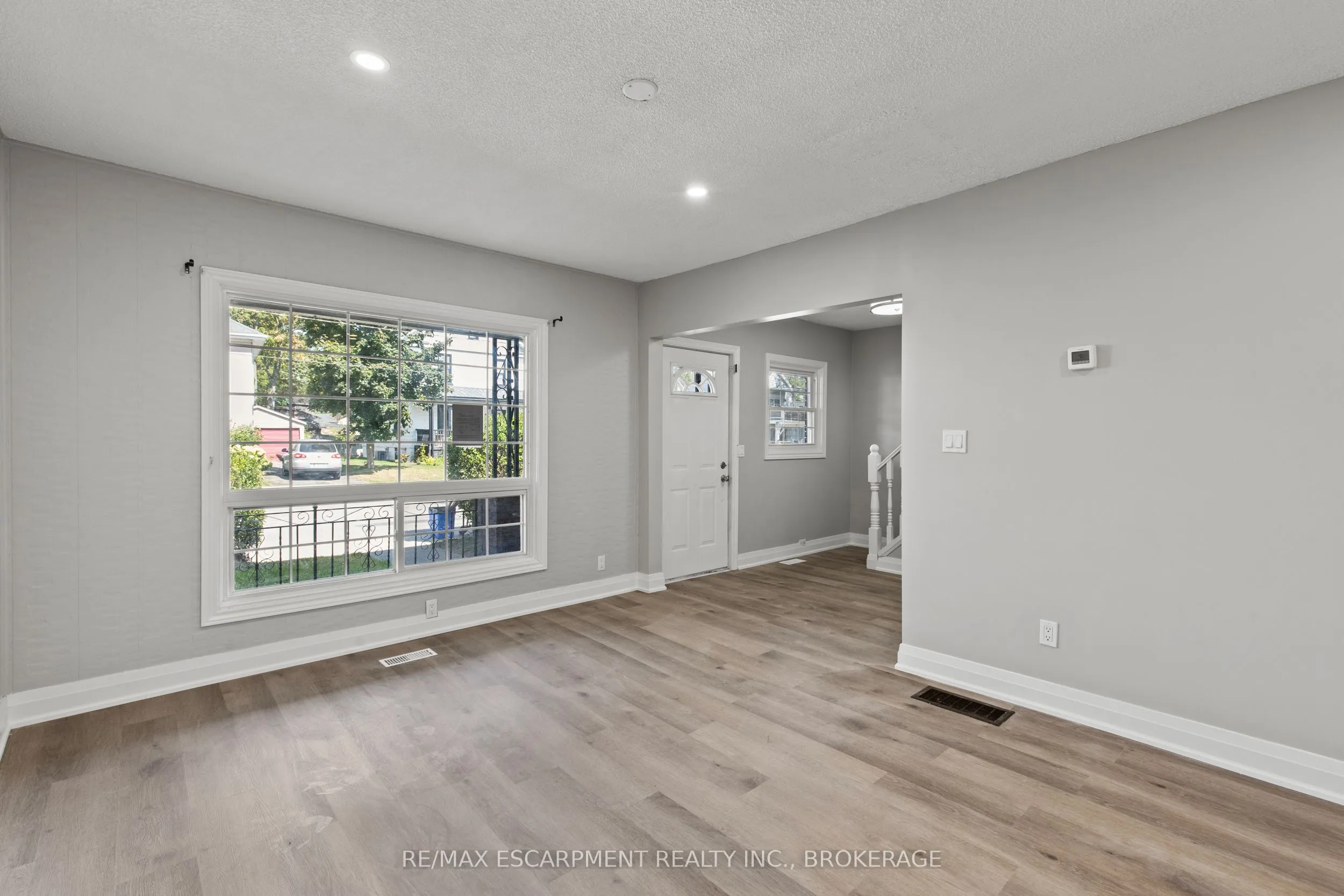 15 MCCORMICK Street #Upper