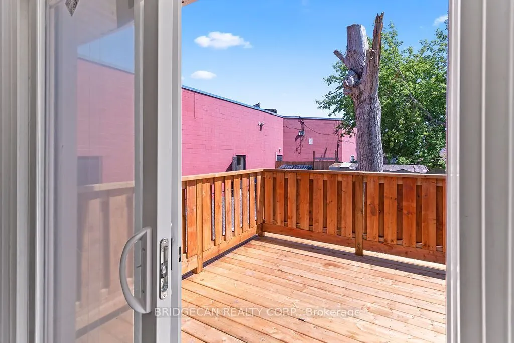 73 Adair Avenue S