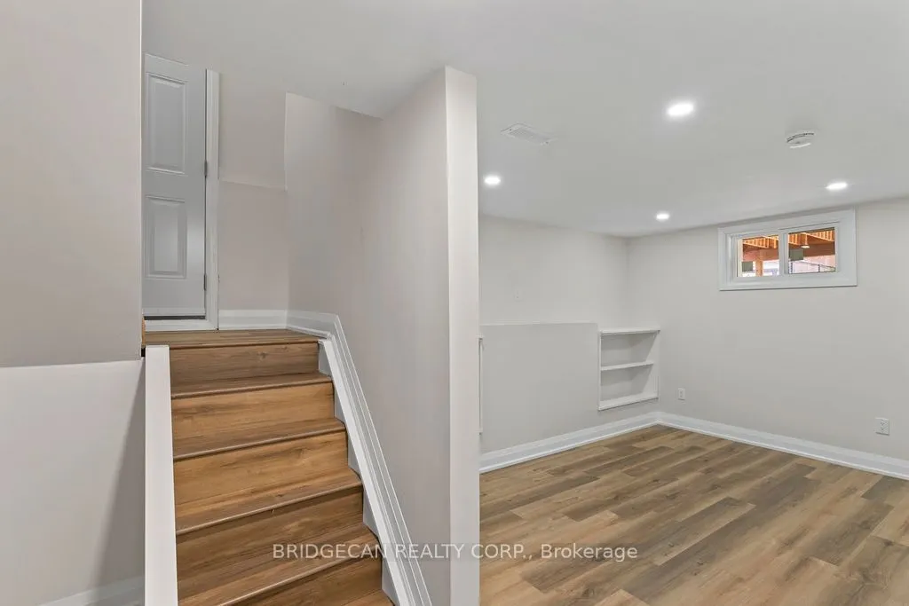 73 Adair Avenue S