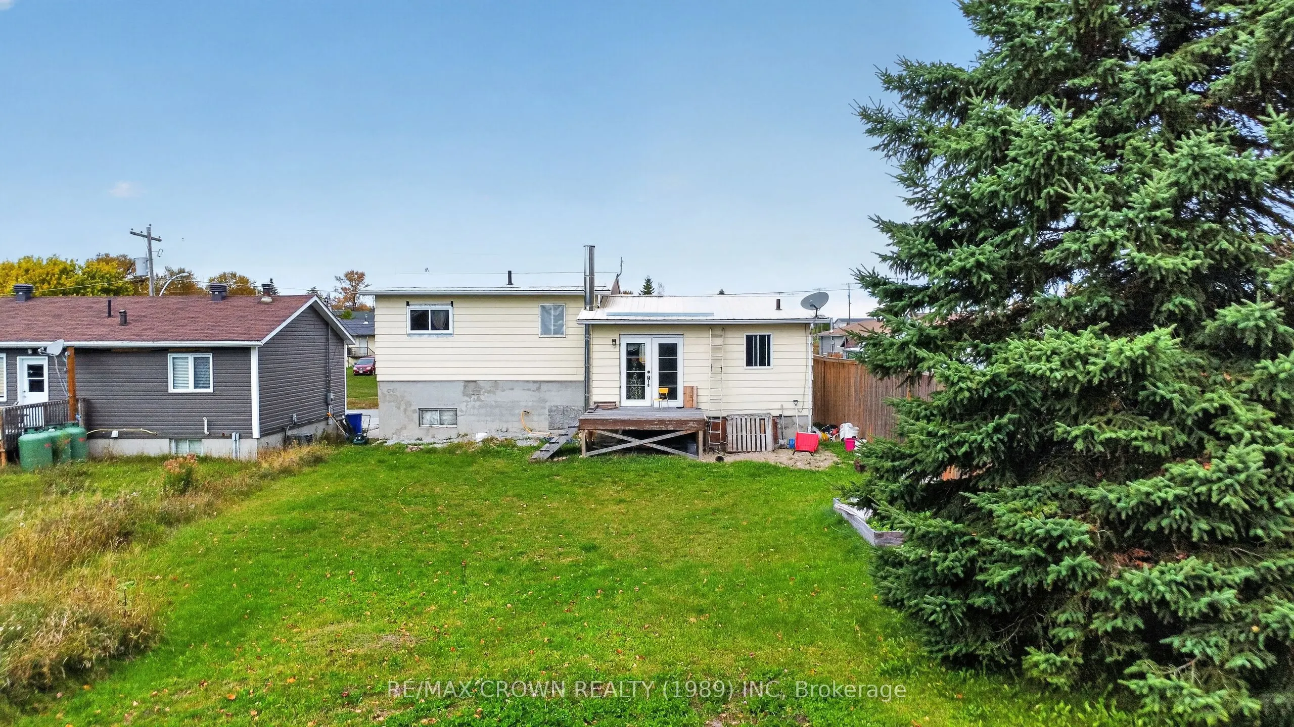 24 Cedar Avenue