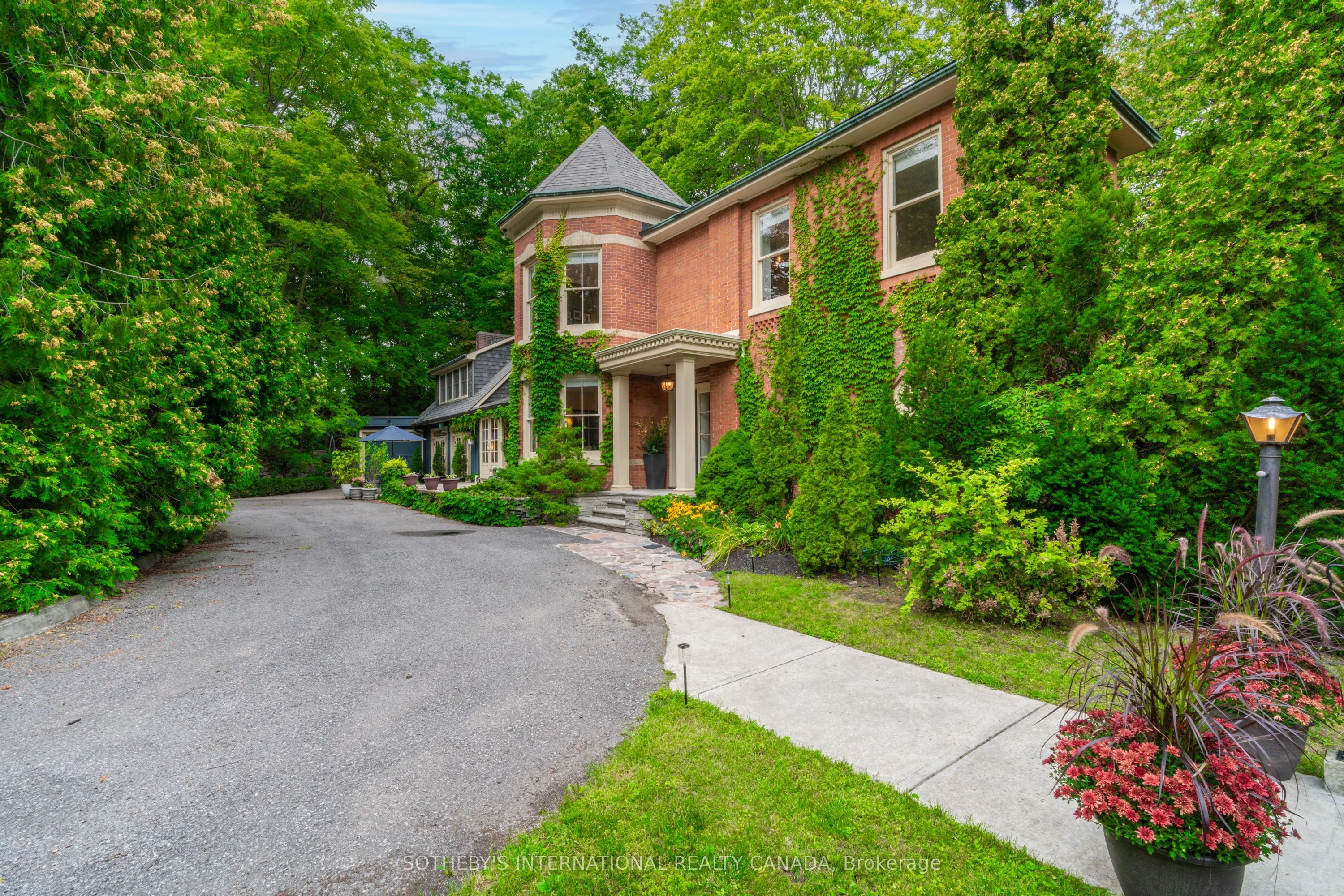 92 Augusta Street