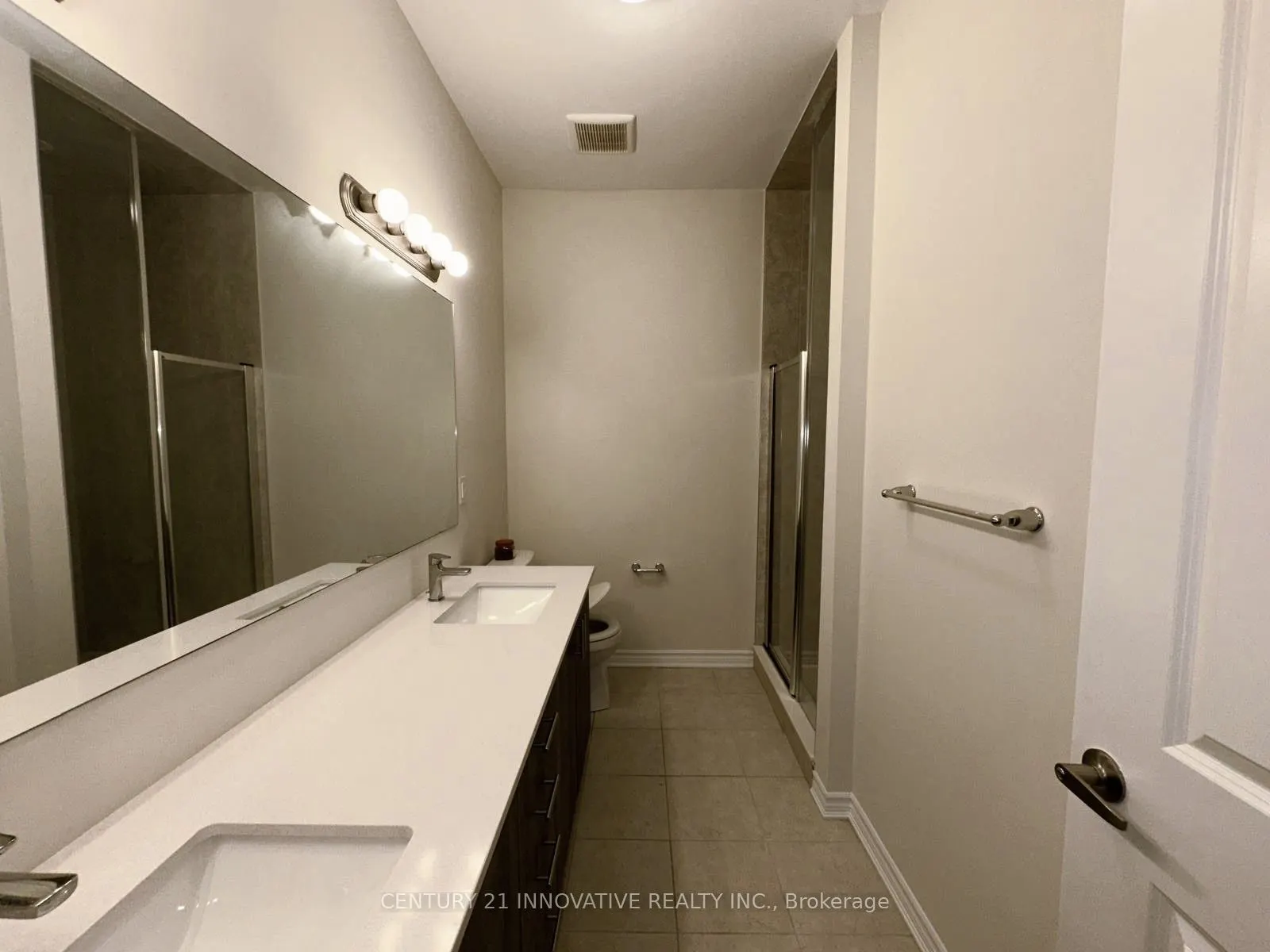 17 Lakewood Crescent S #35