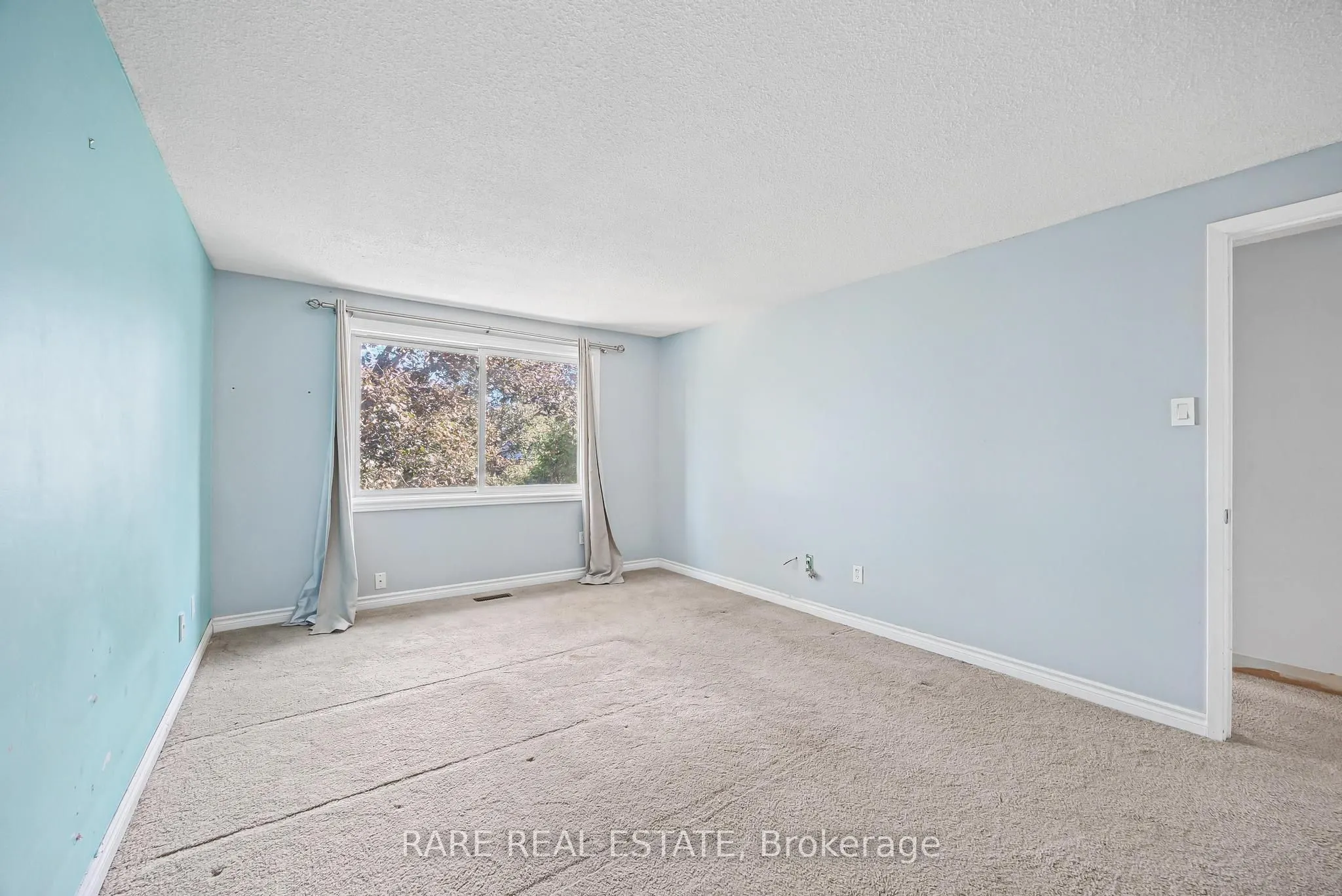 17 Glaceport Avenue