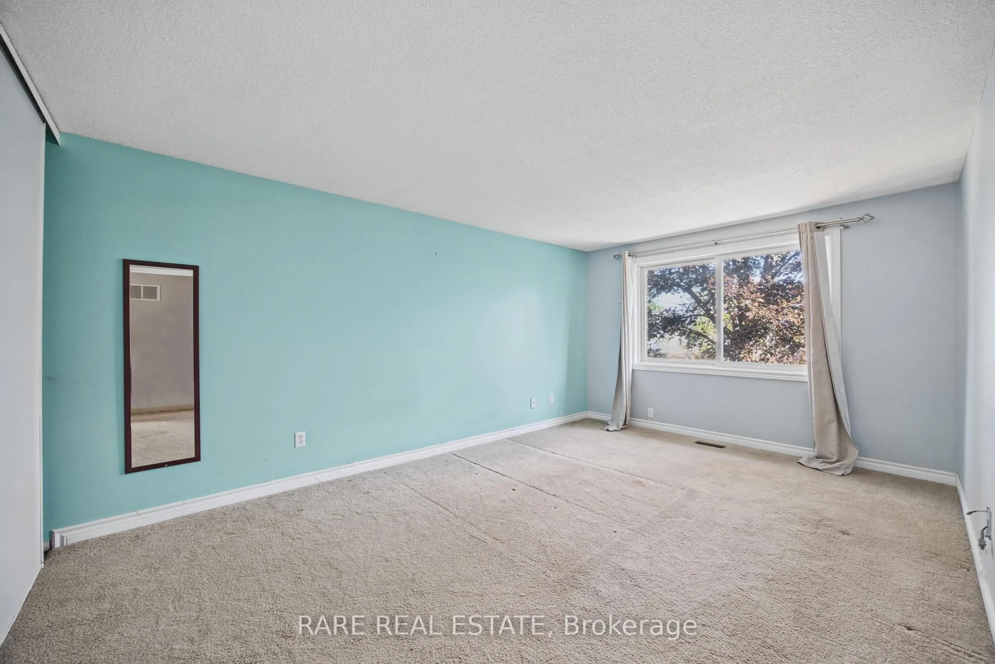 17 Glaceport Avenue
