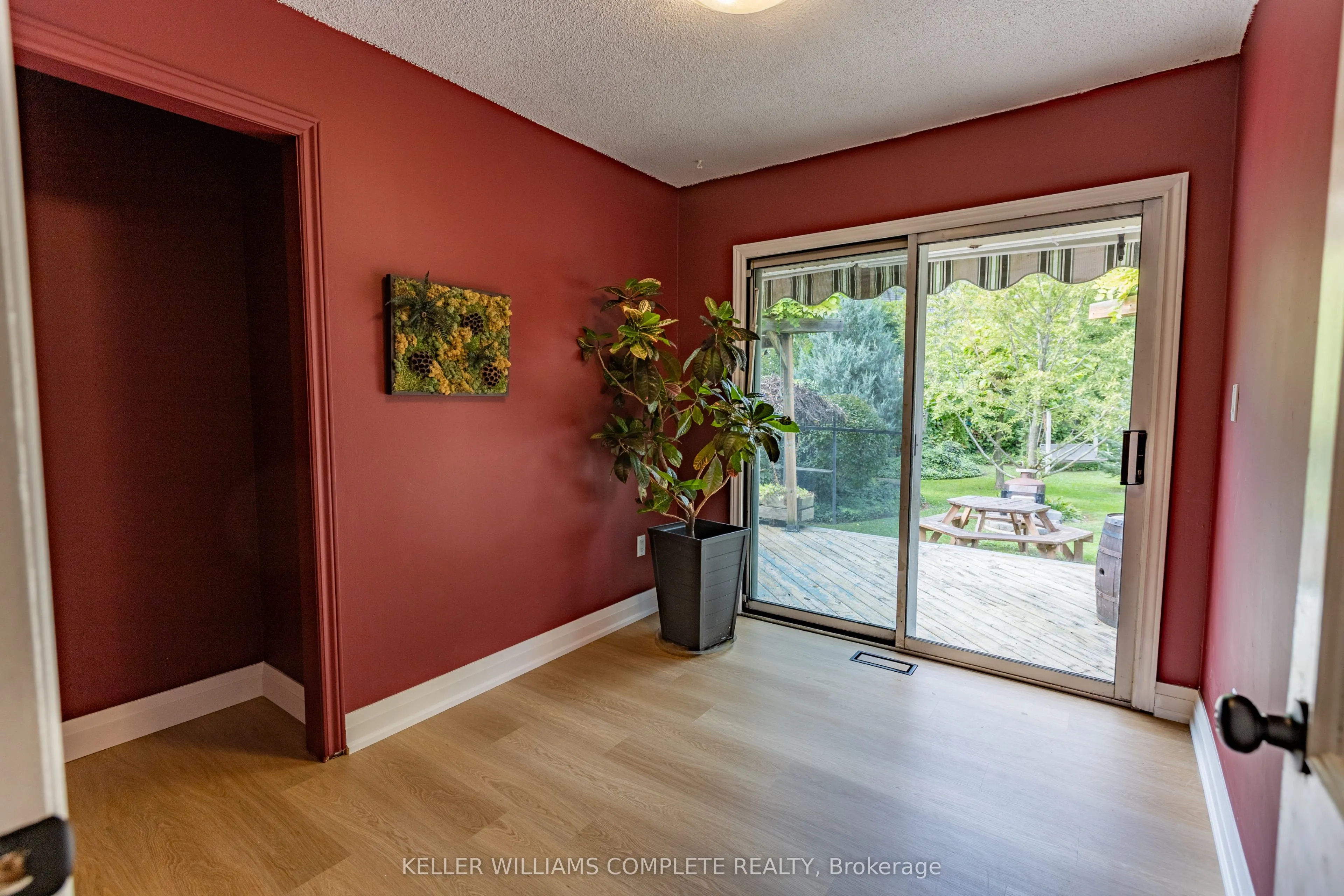 9 Glen Avenue