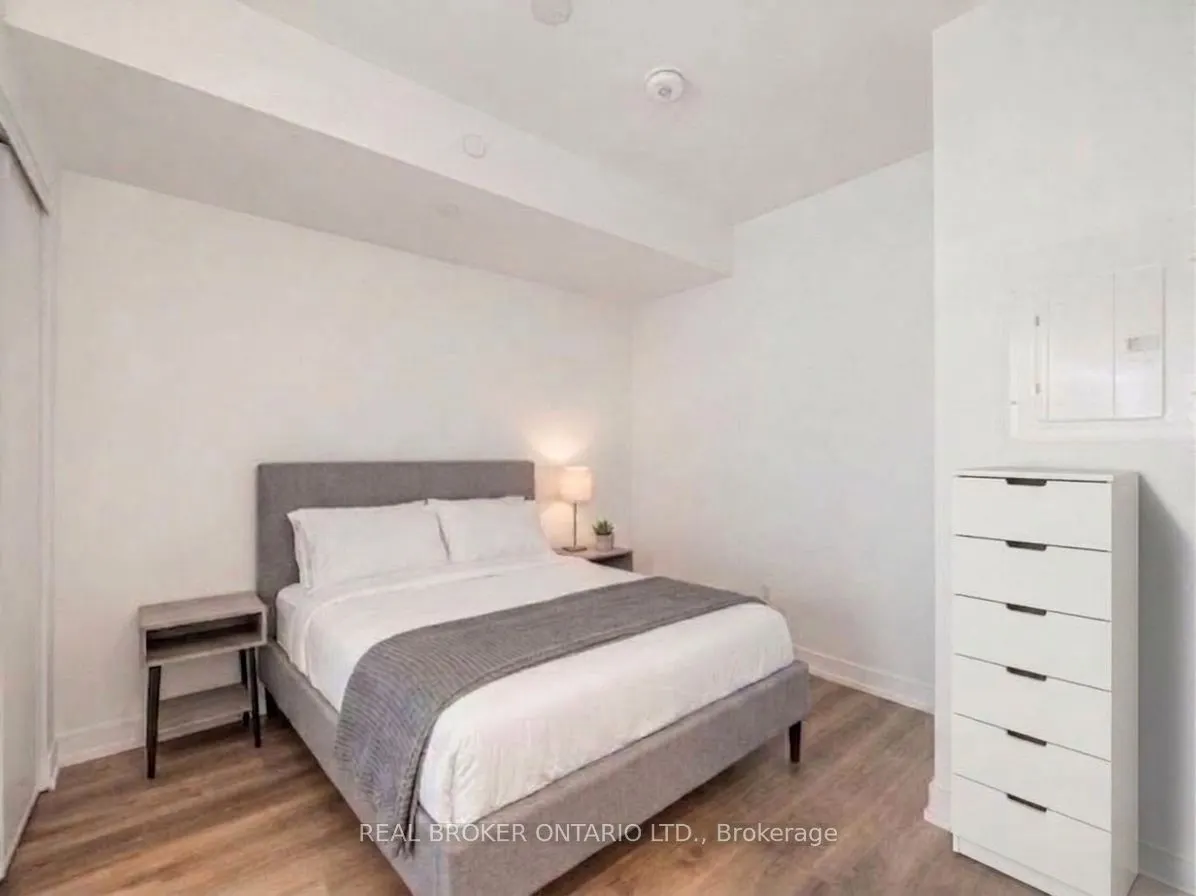1 Jarvis Street E #922