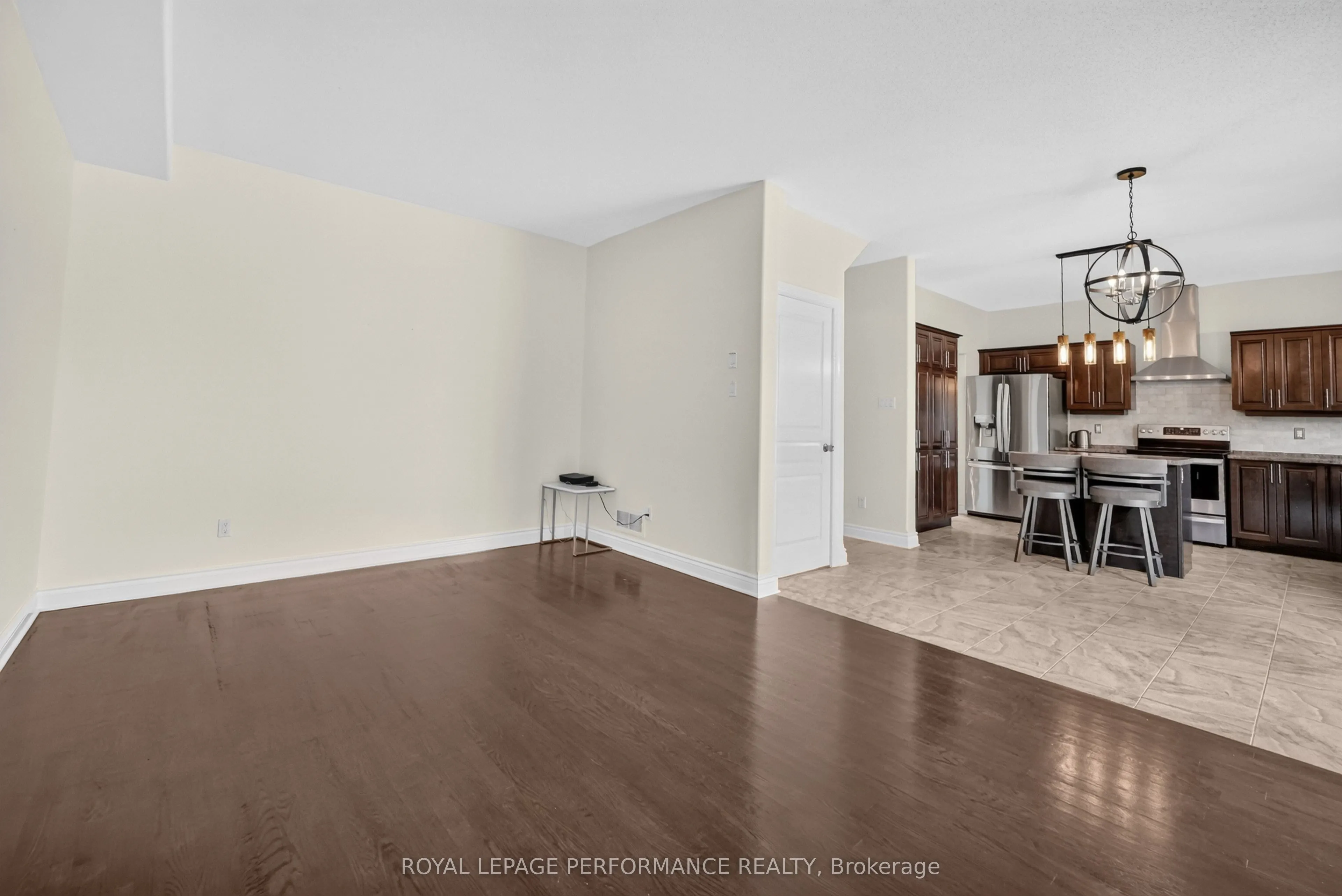 149 Topaze Crescent