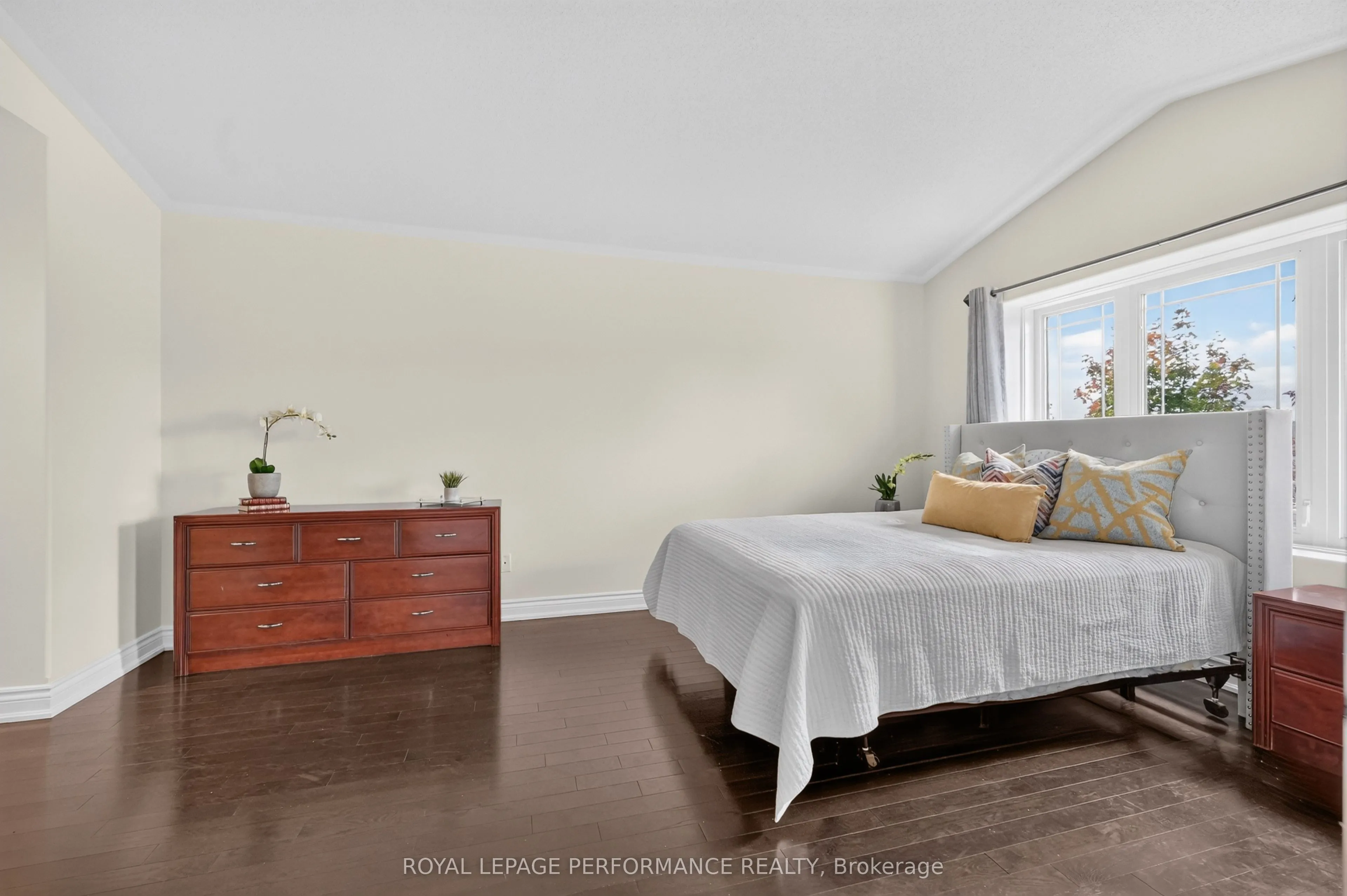 149 Topaze Crescent