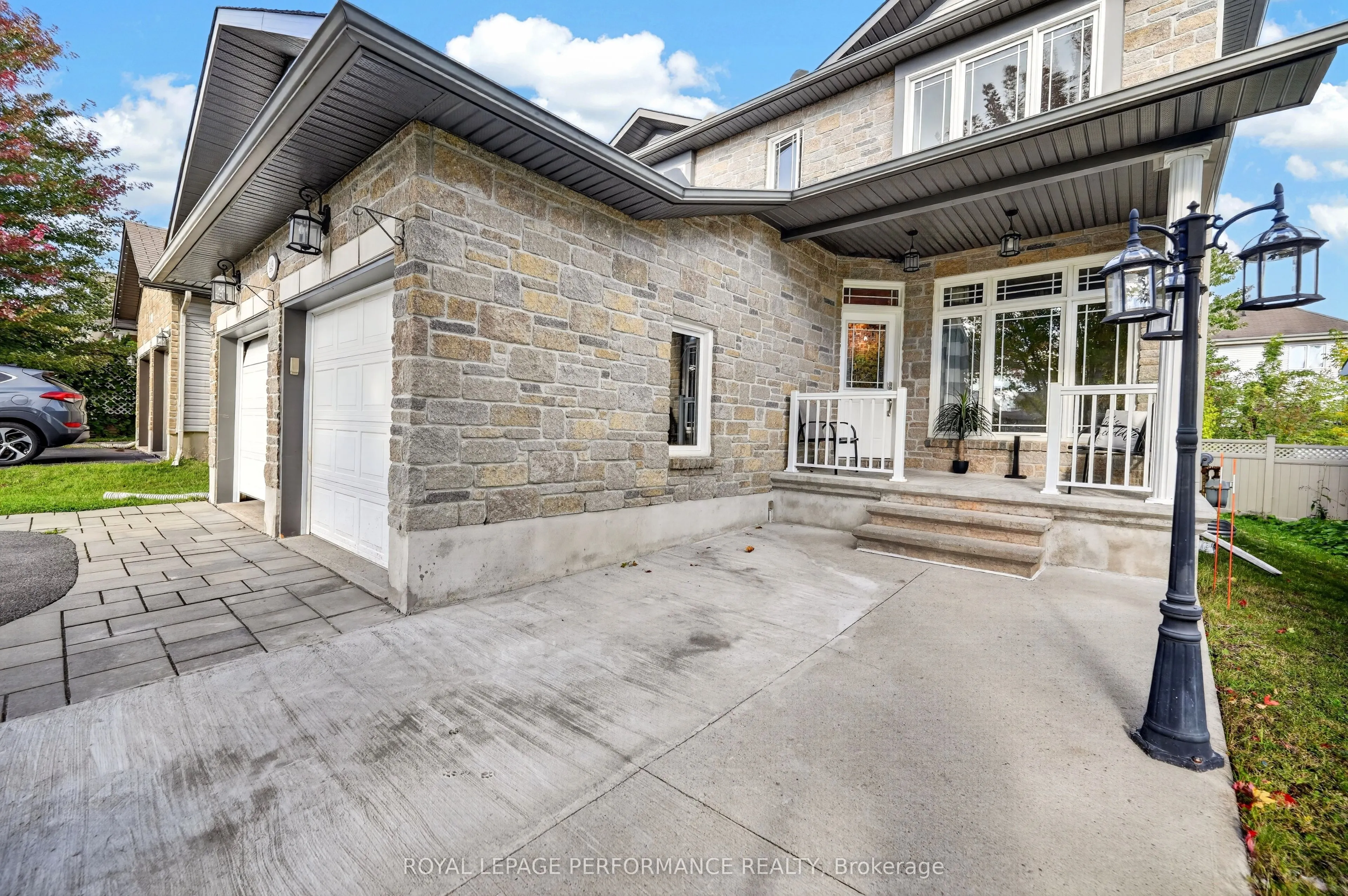149 Topaze Crescent