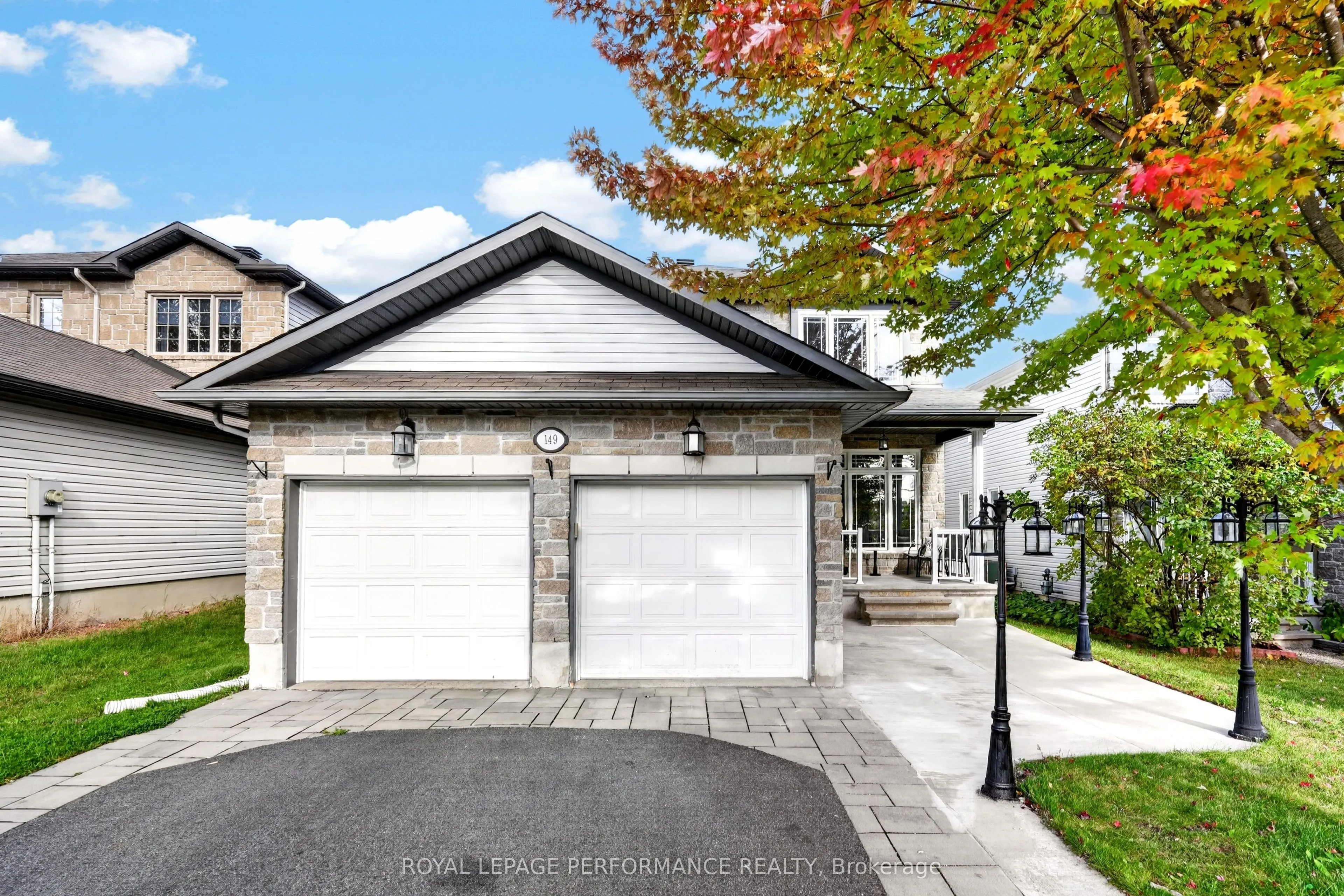 149 Topaze Crescent