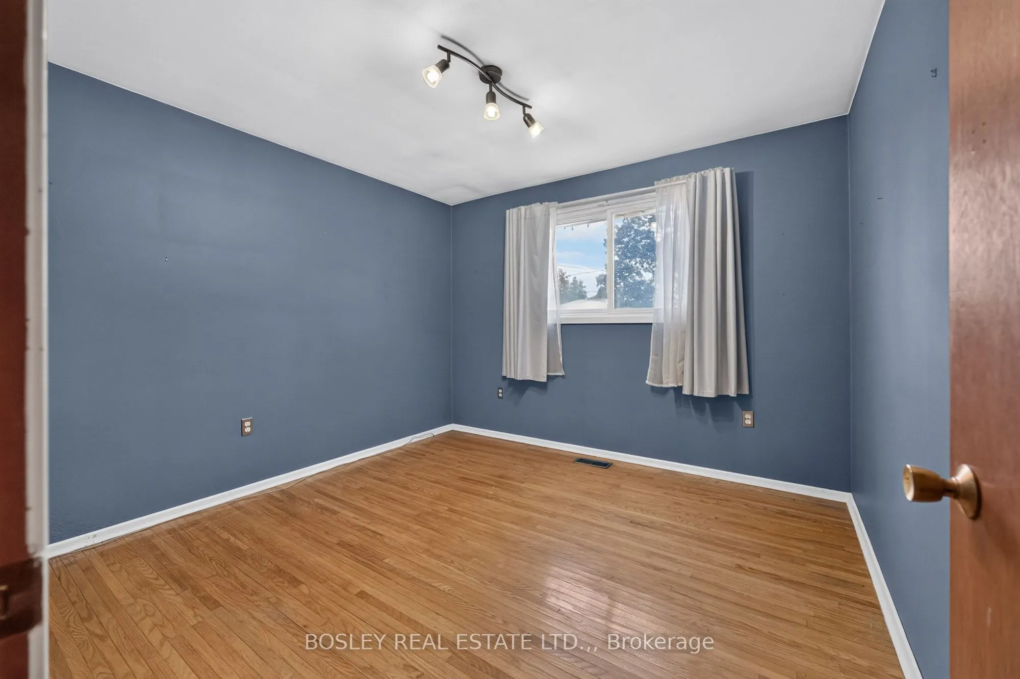 4452 Dorchester Road