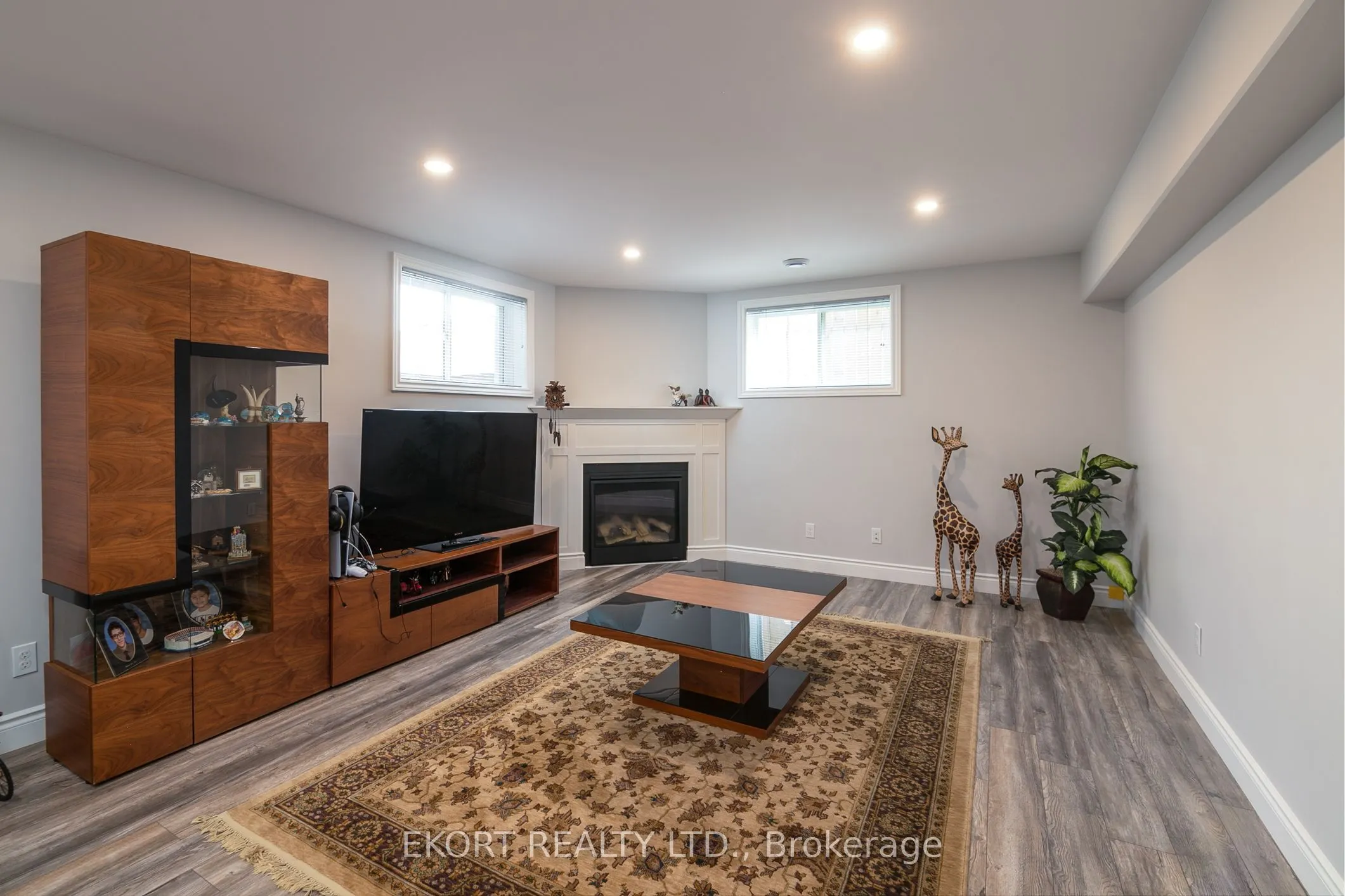 61 HAMPTON RIDGE Drive