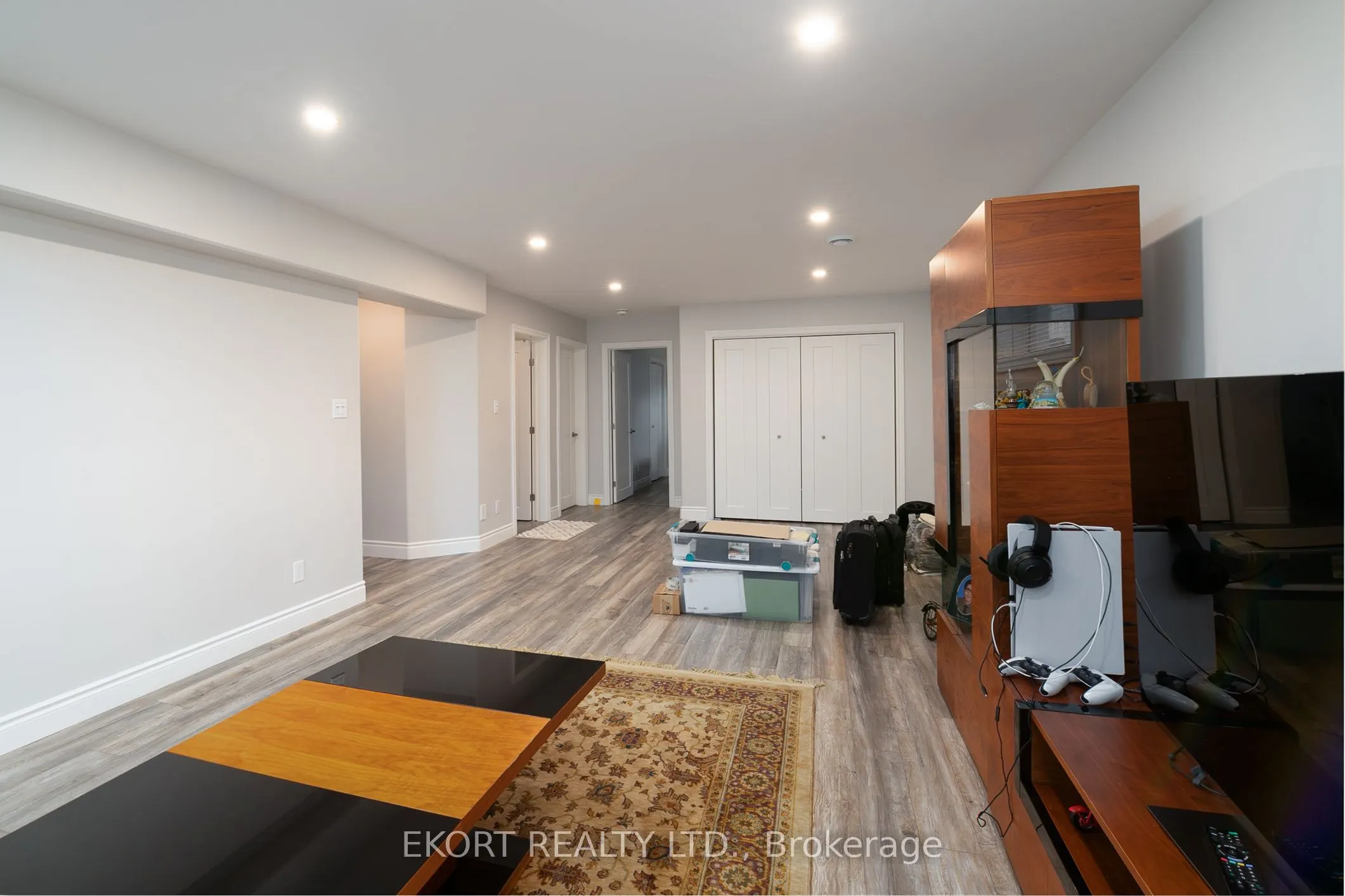 61 HAMPTON RIDGE Drive