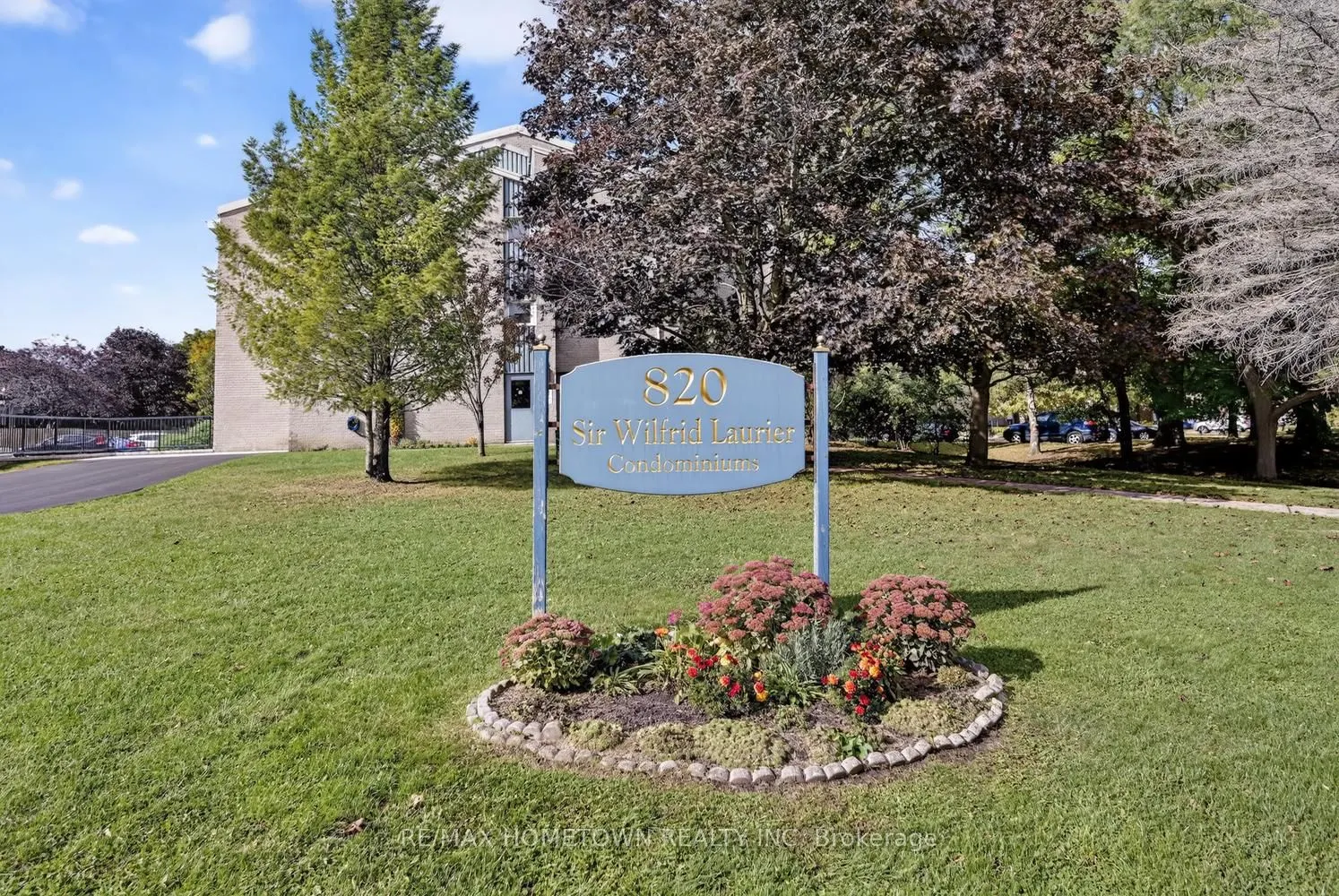 820 Laurier Boulevard #209