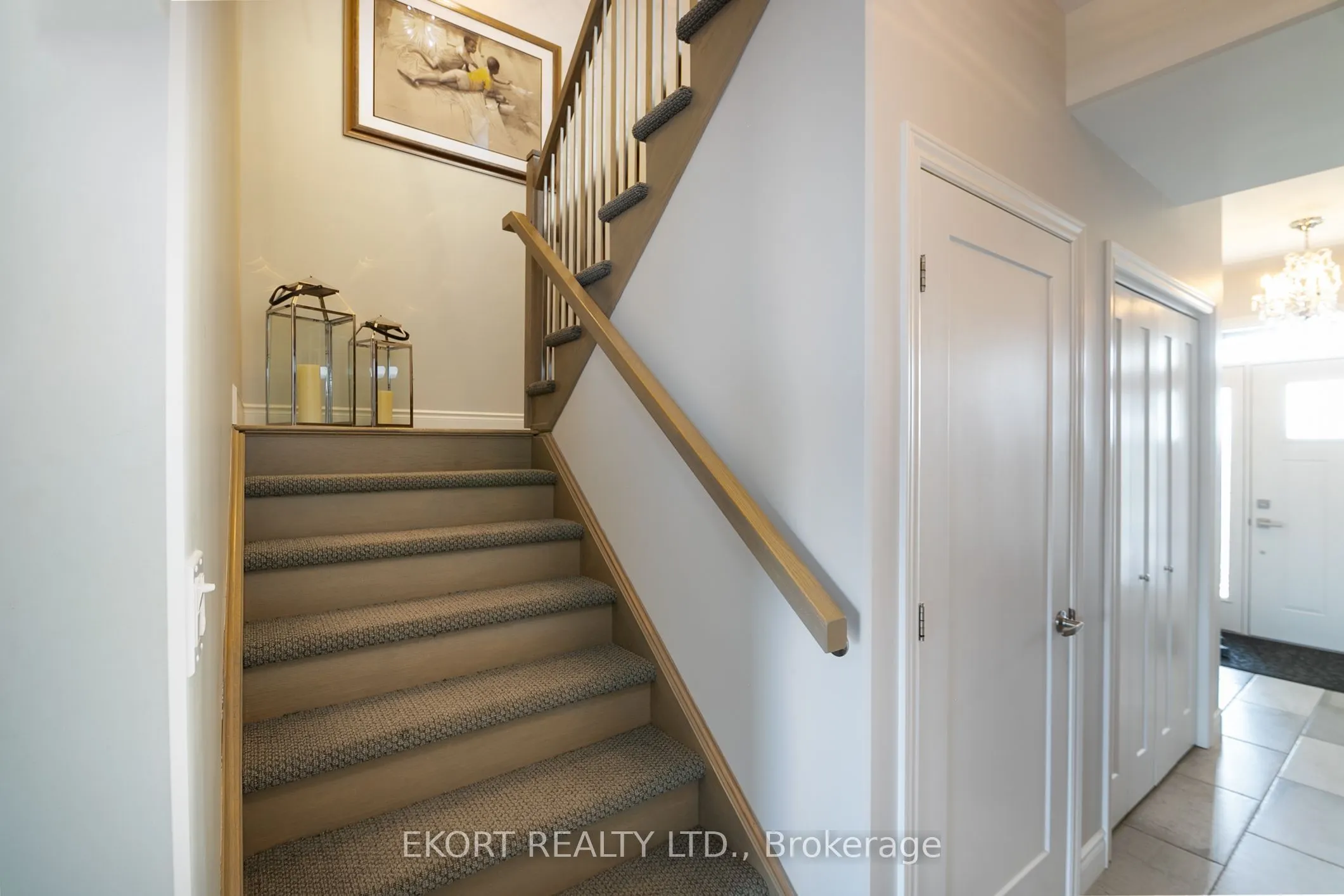 61 HAMPTON RIDGE Drive