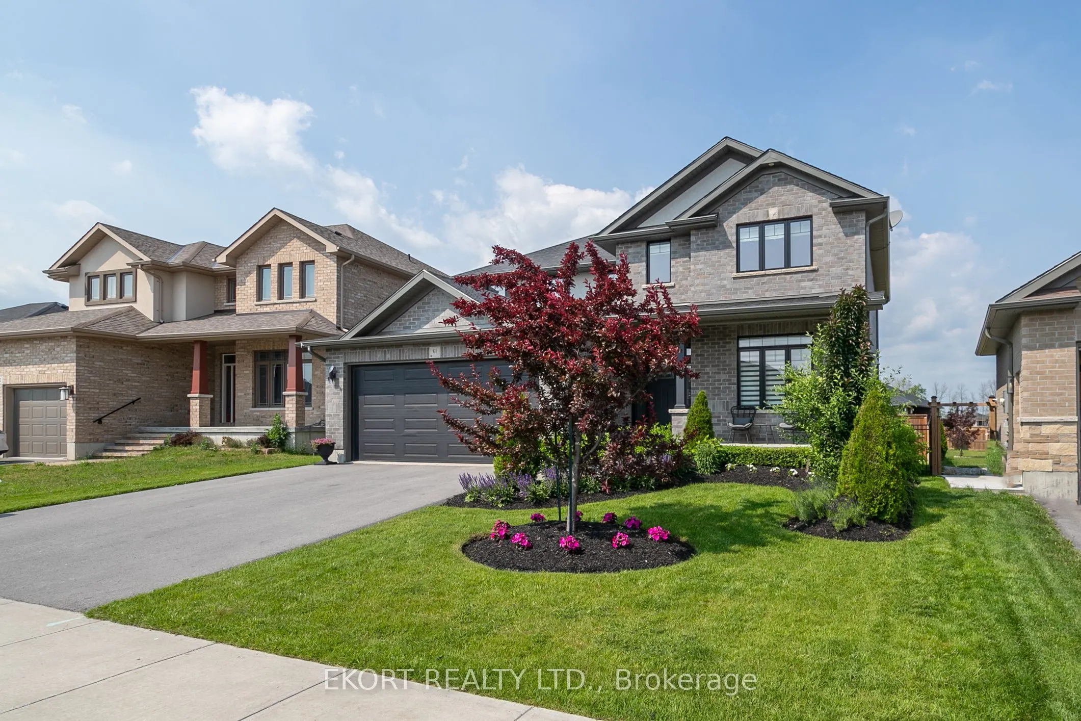 61 HAMPTON RIDGE Drive