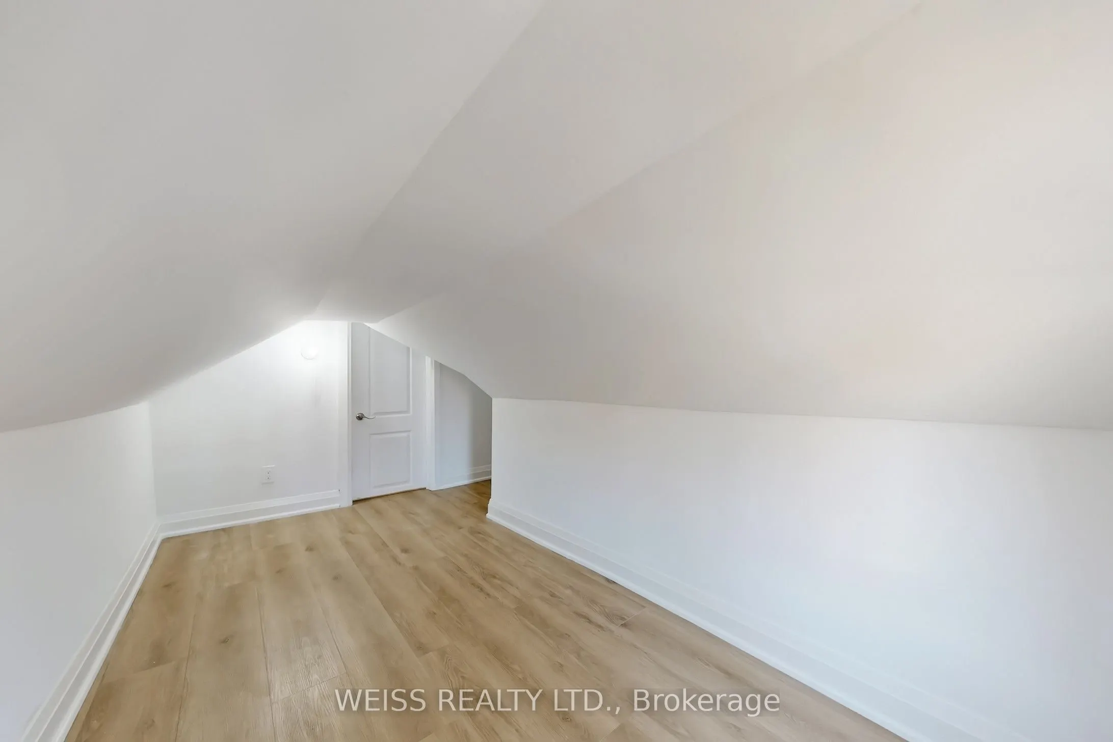 181 Talbot Street N