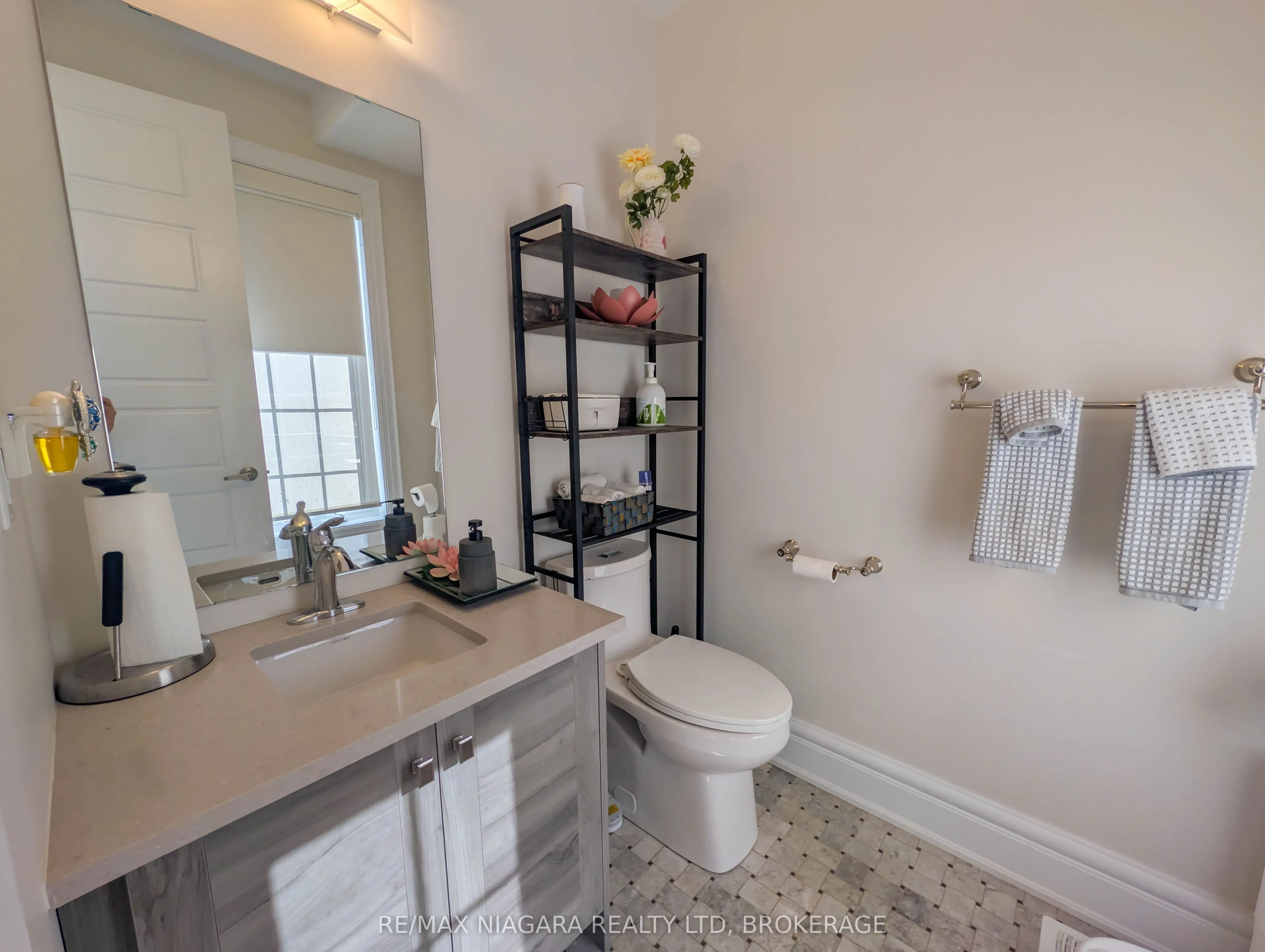 7868 Odell Crescent