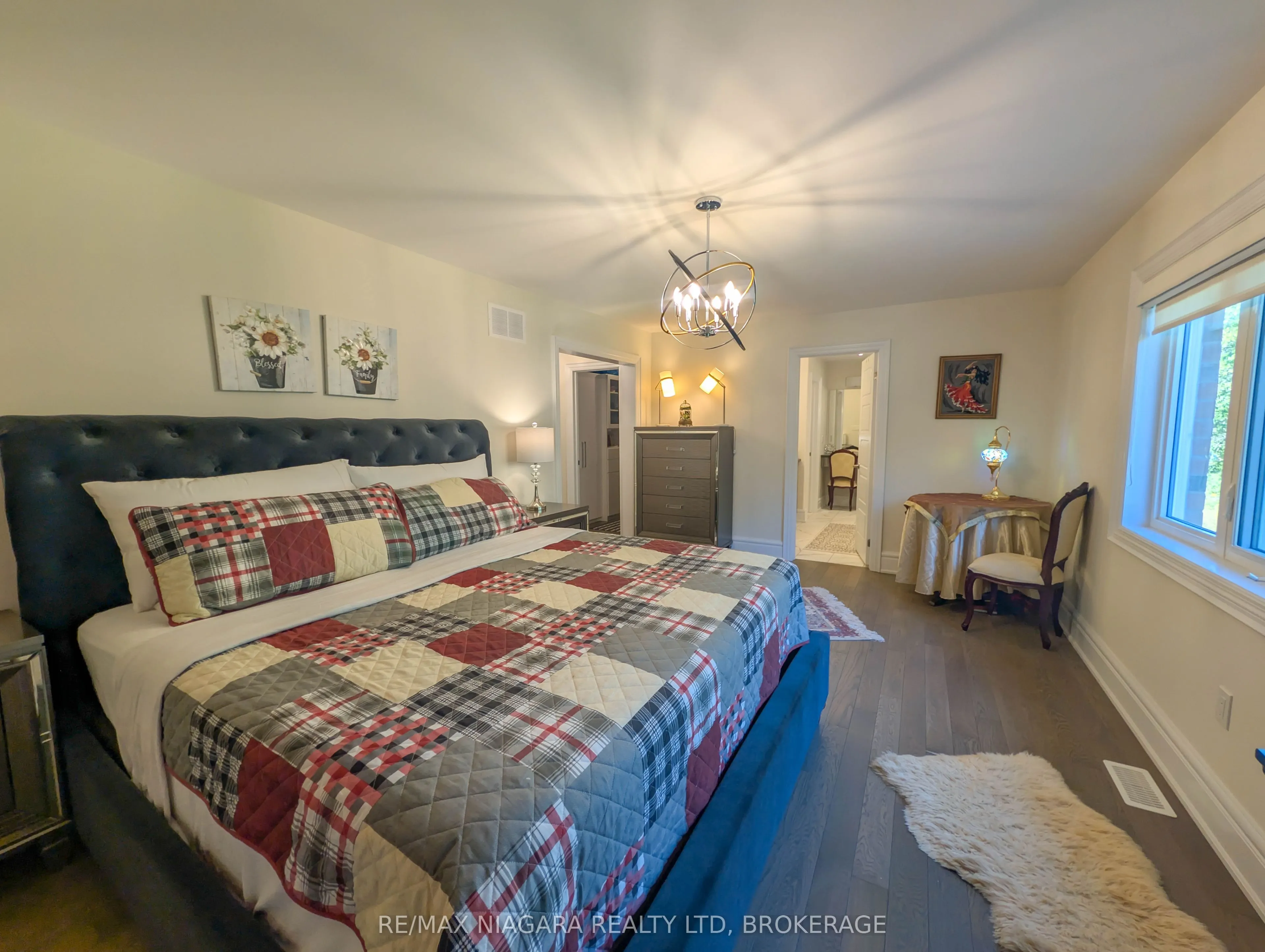 7868 Odell Crescent