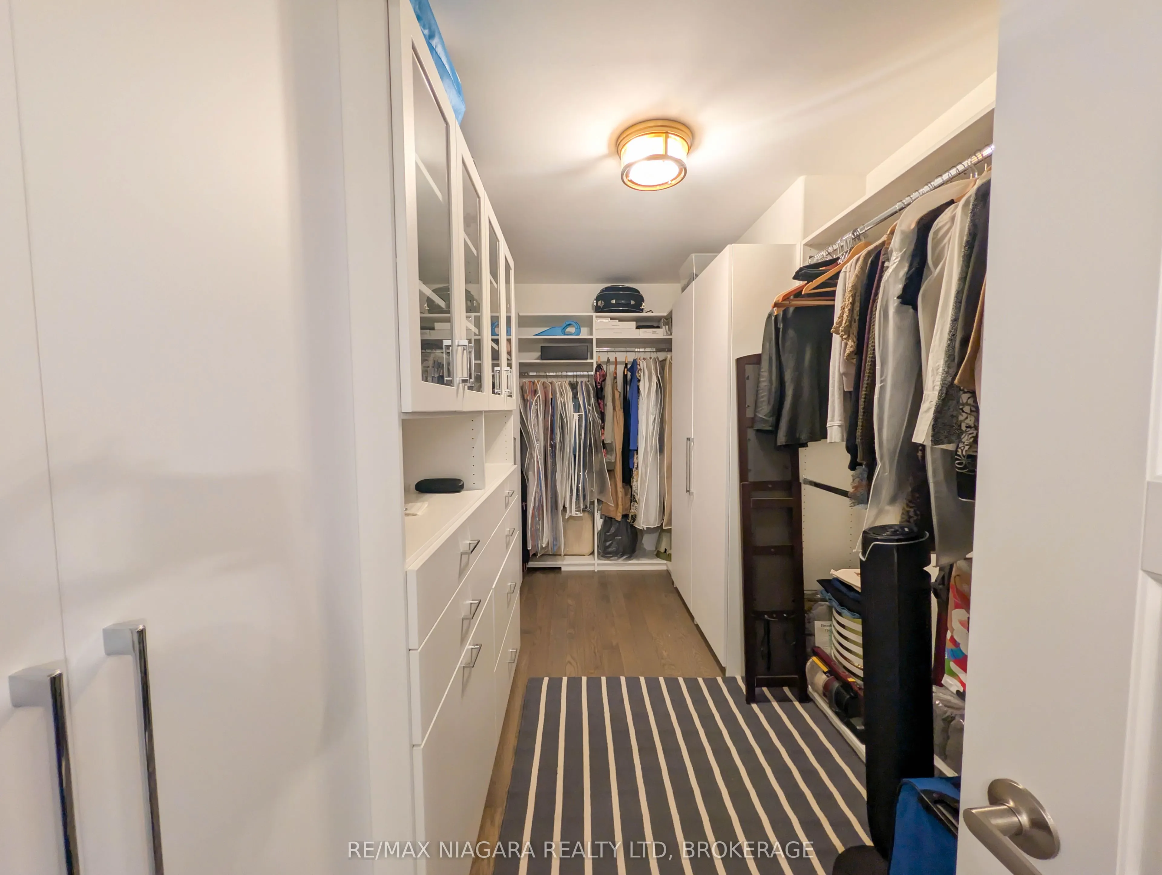 7868 Odell Crescent